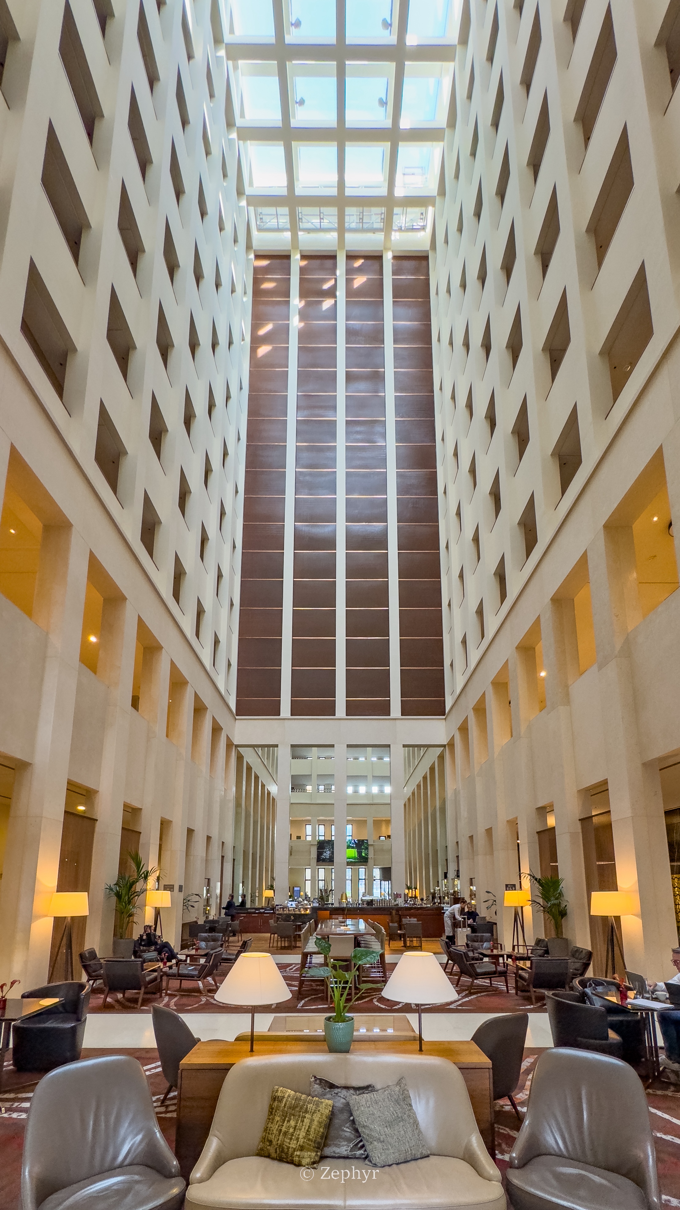 Լ۱֮Ƶ ȫ  ׷ Berlin Marriott Hotel