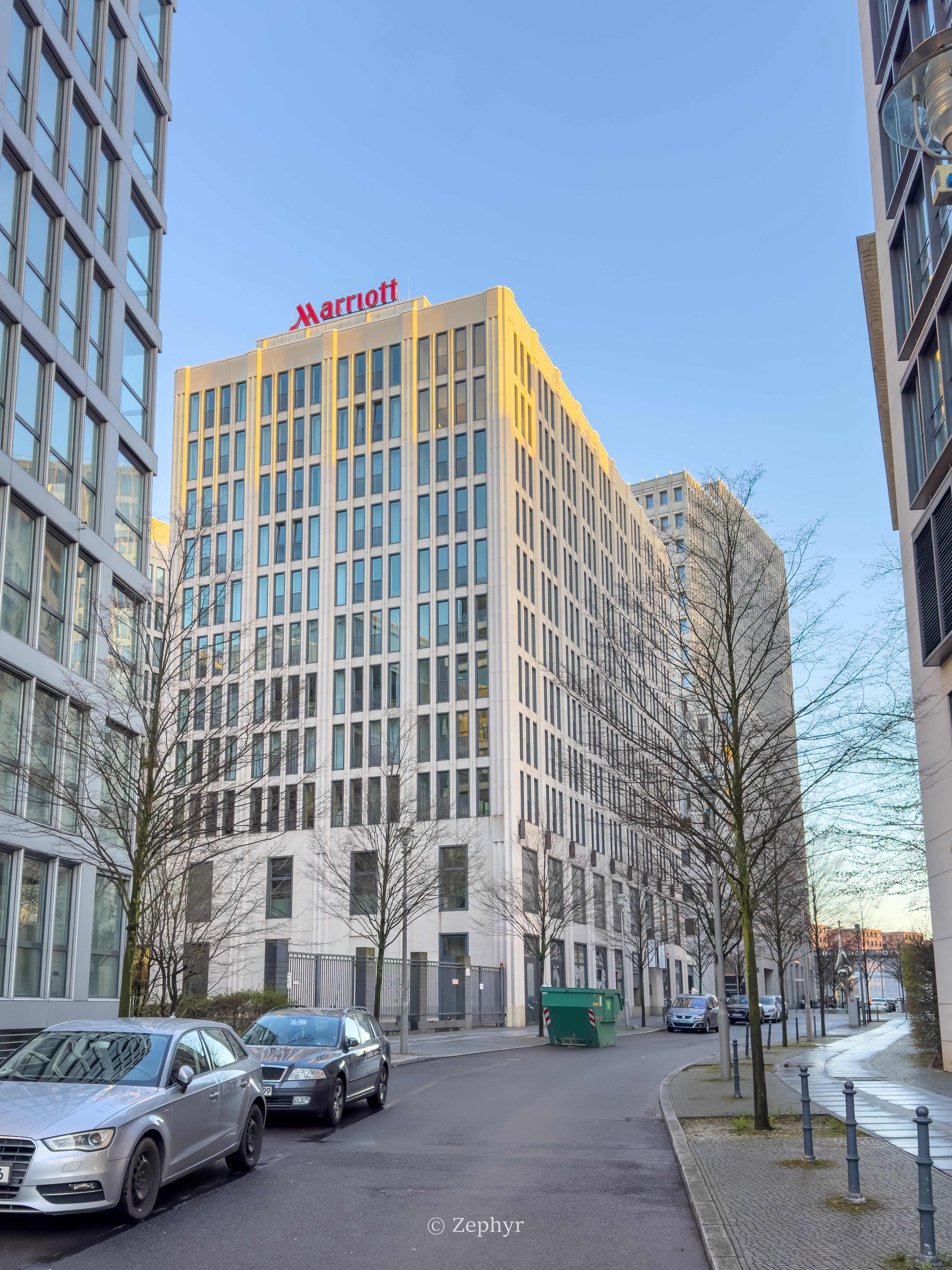 Լ۱֮Ƶ ȫ  ׷ Berlin Marriott Hotel