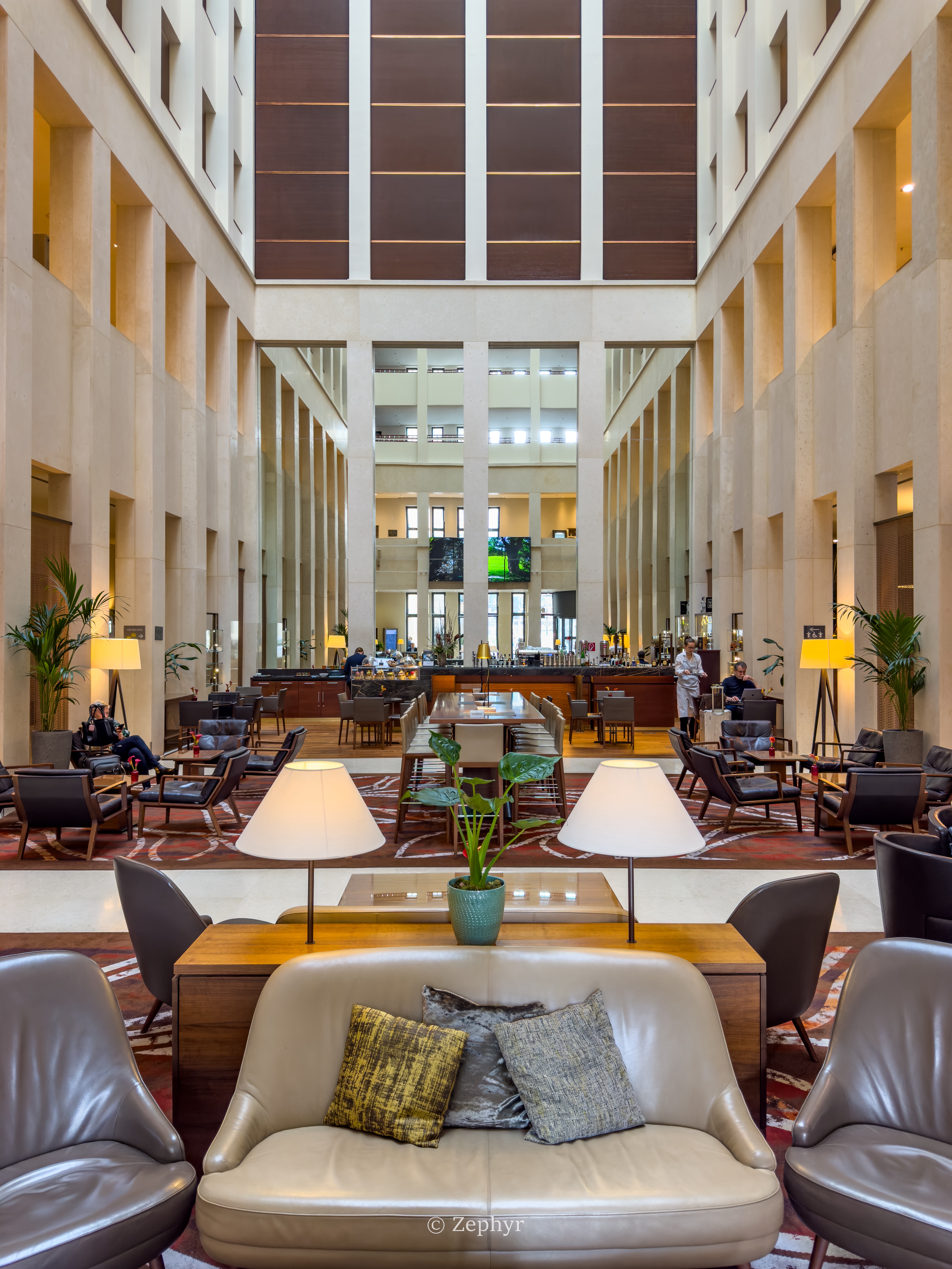 Լ۱֮Ƶ ȫ  ׷ Berlin Marriott Hotel