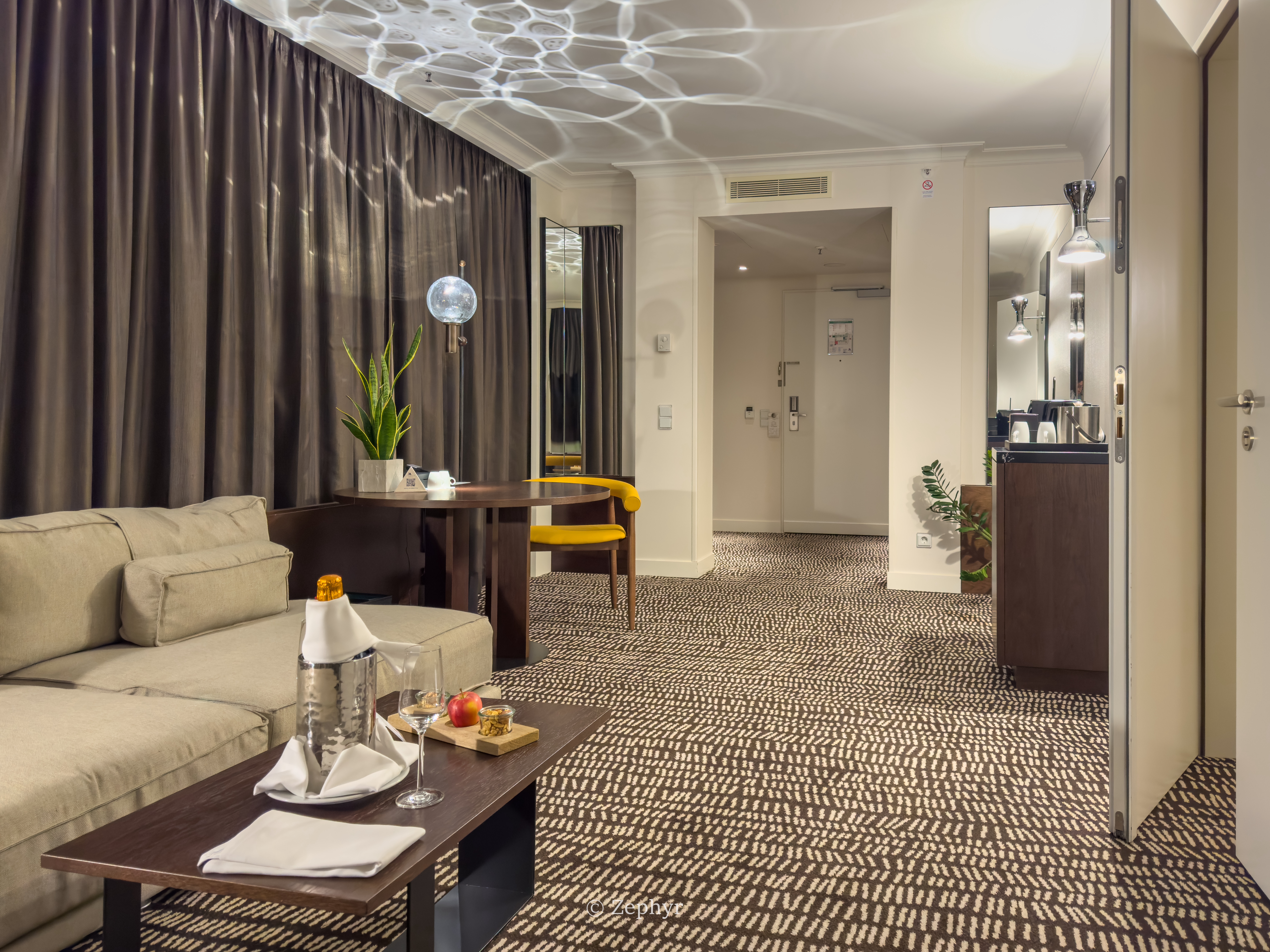 Լ۱֮Ƶ ȫ  ׷ Berlin Marriott Hotel