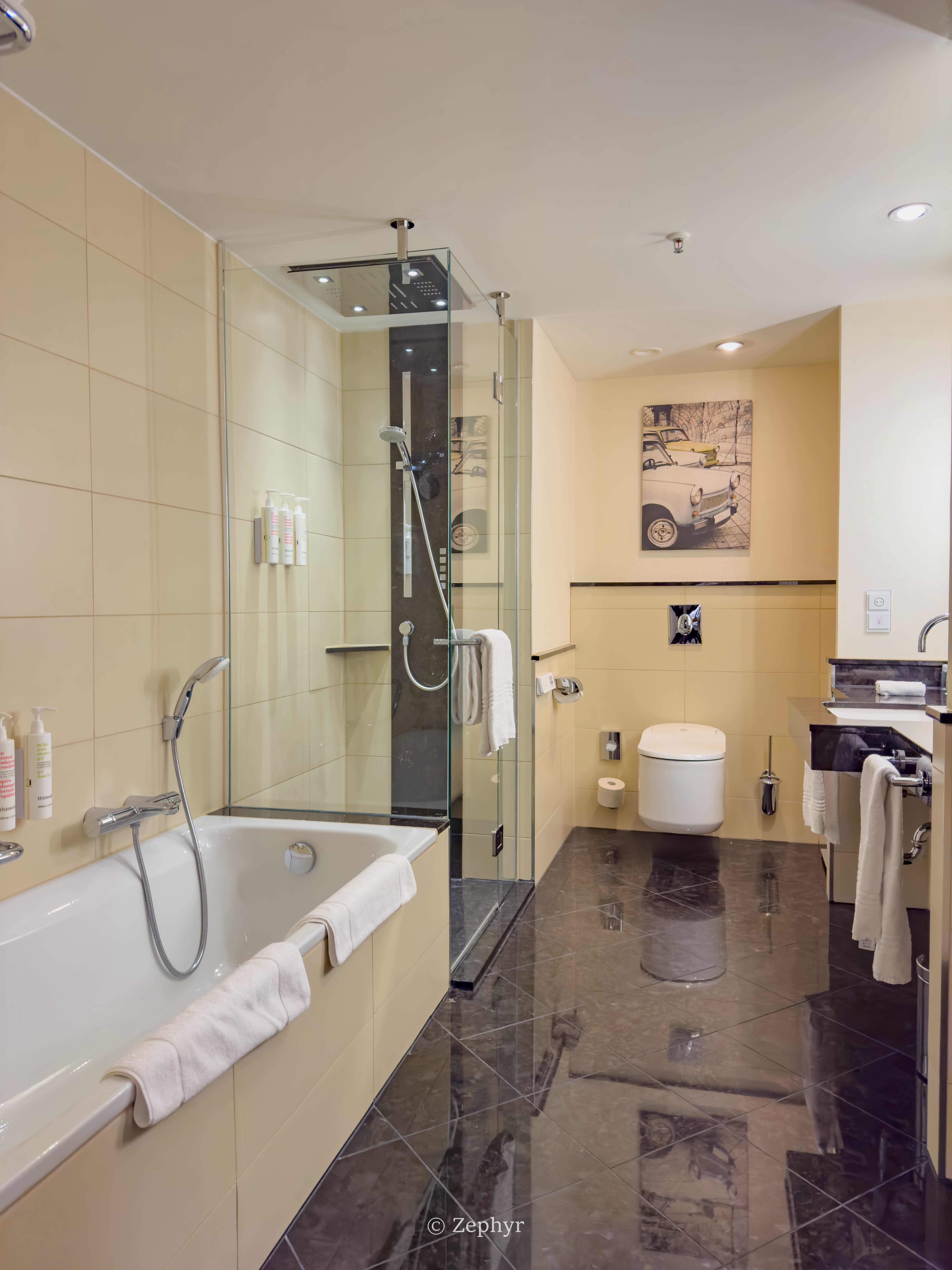 Լ۱֮Ƶ ȫ  ׷ Berlin Marriott Hotel