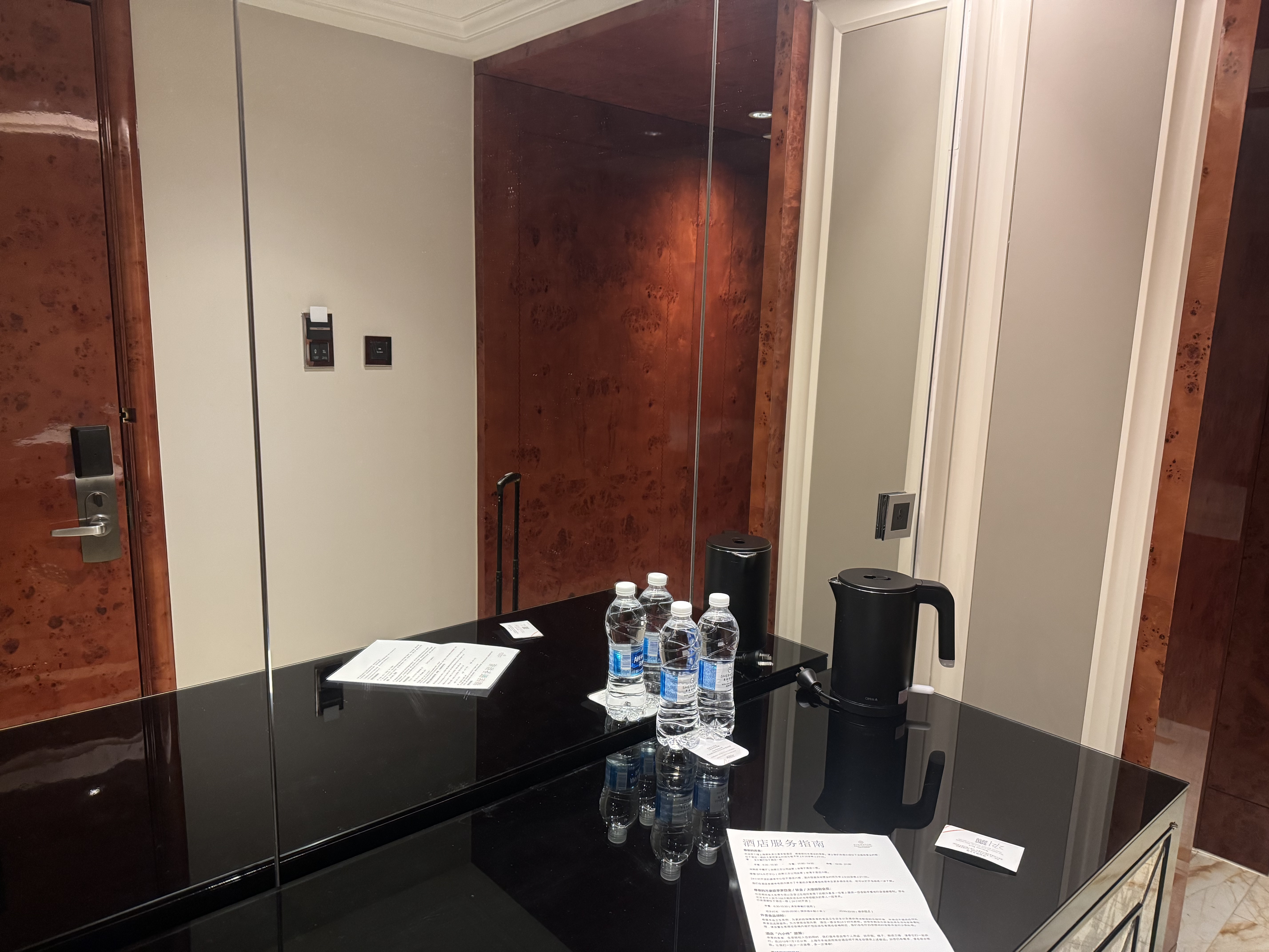 ϺֶϲǾƵ  Sheraton Shanghai Pudong Riverside