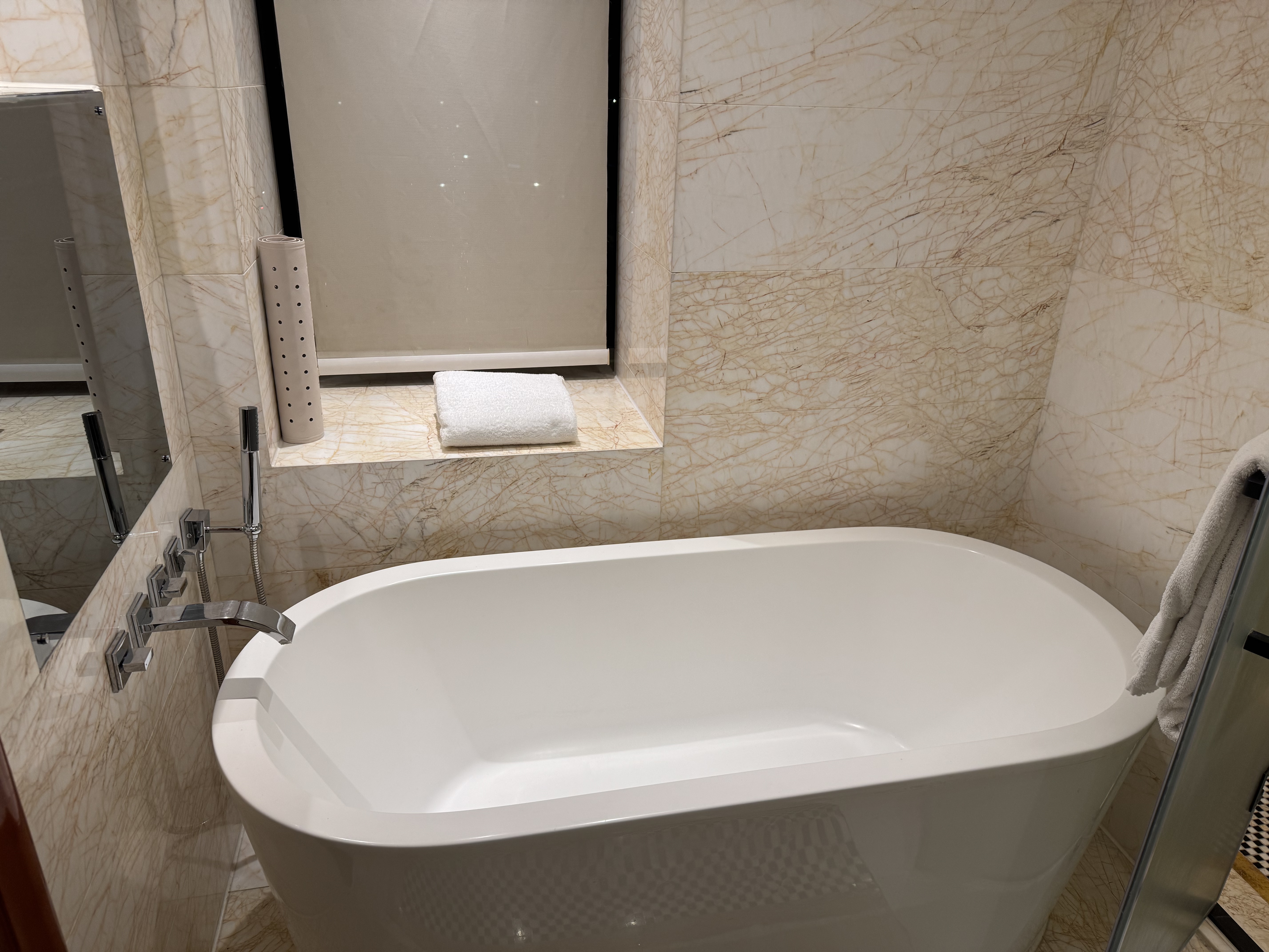 ϺֶϲǾƵ  Sheraton Shanghai Pudong Riverside