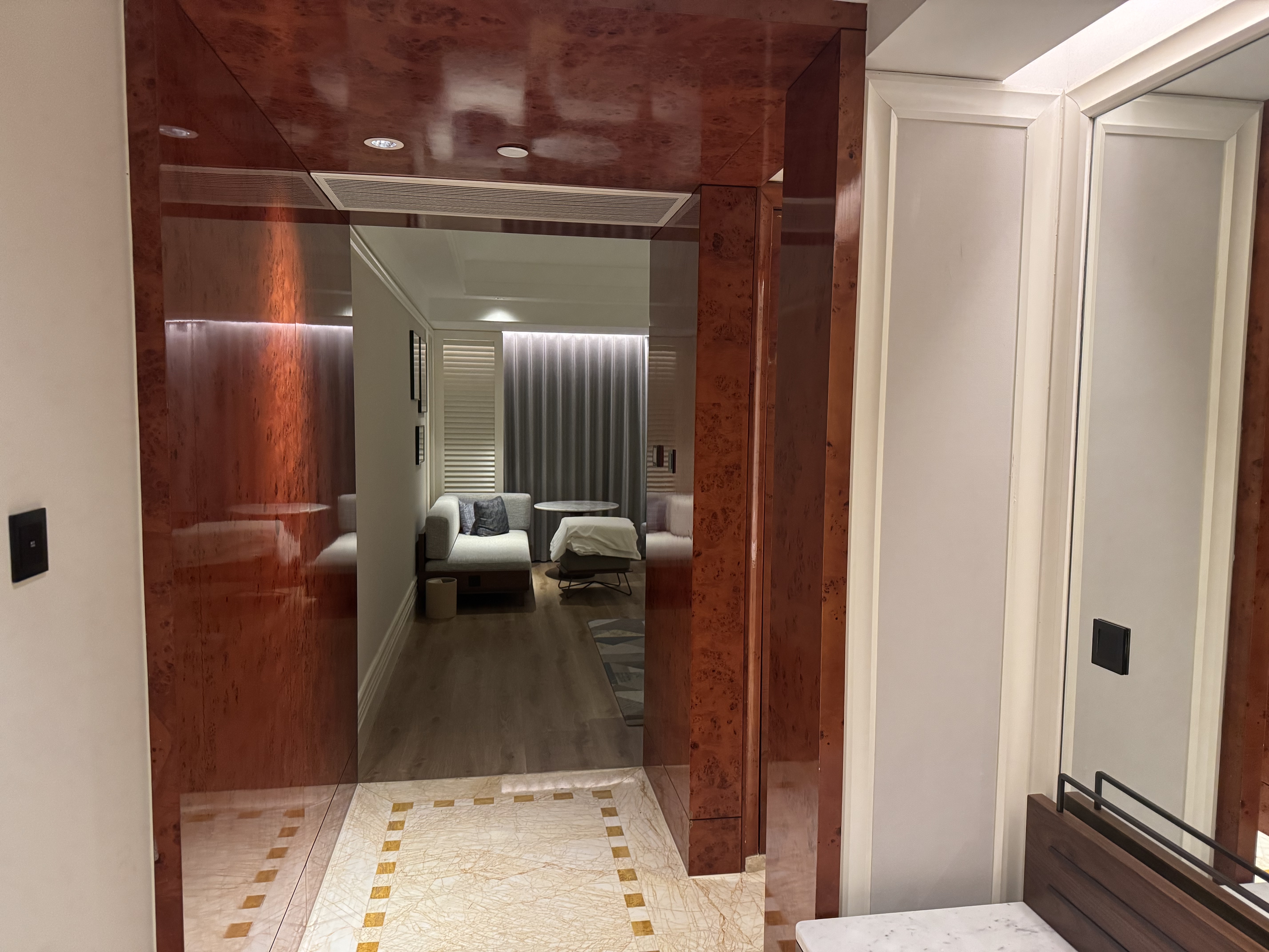 ϺֶϲǾƵ  Sheraton Shanghai Pudong Riverside