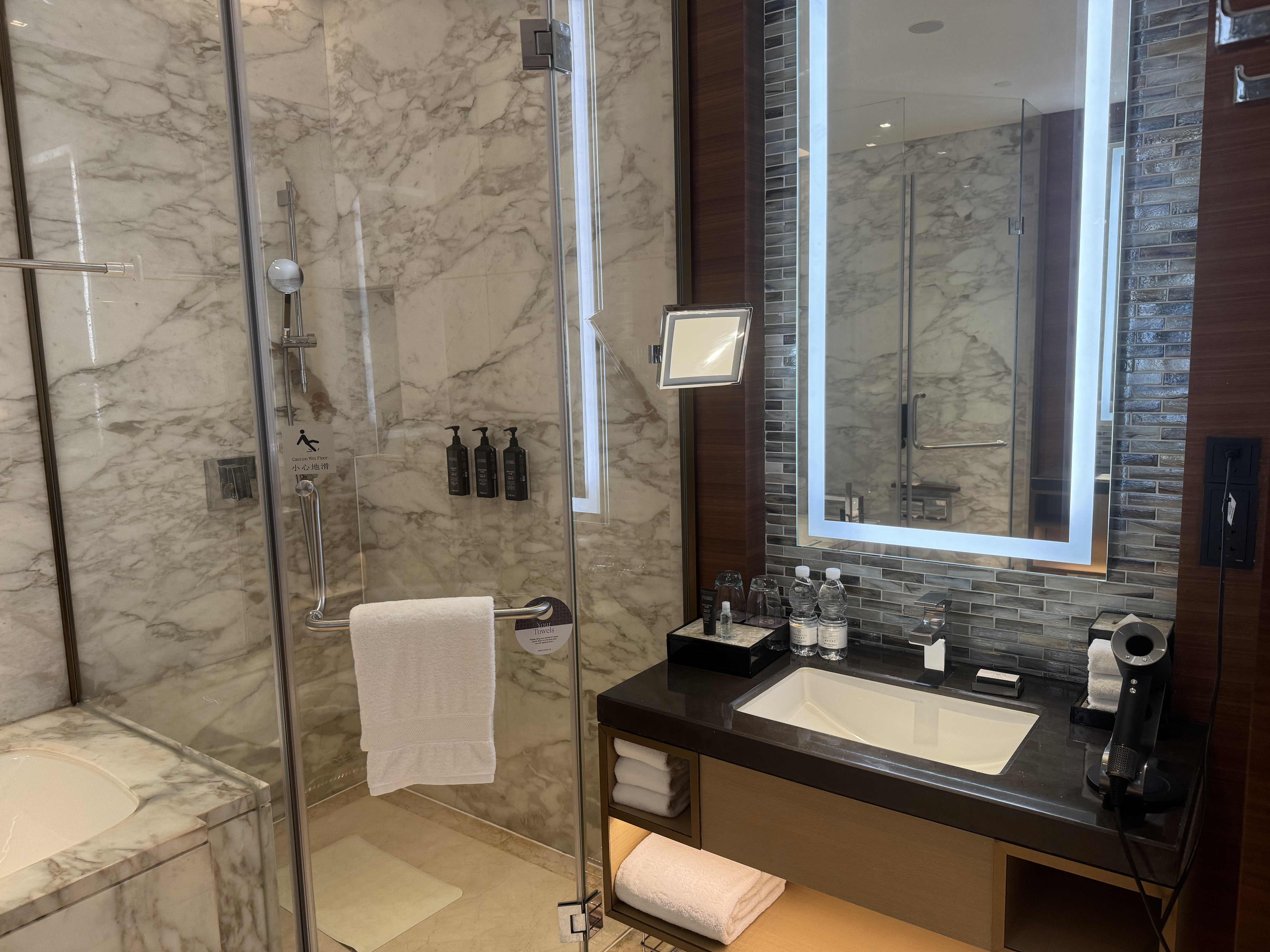 ຣϲǾƵ 1׷  Sheraton Beijing Lize Hotel