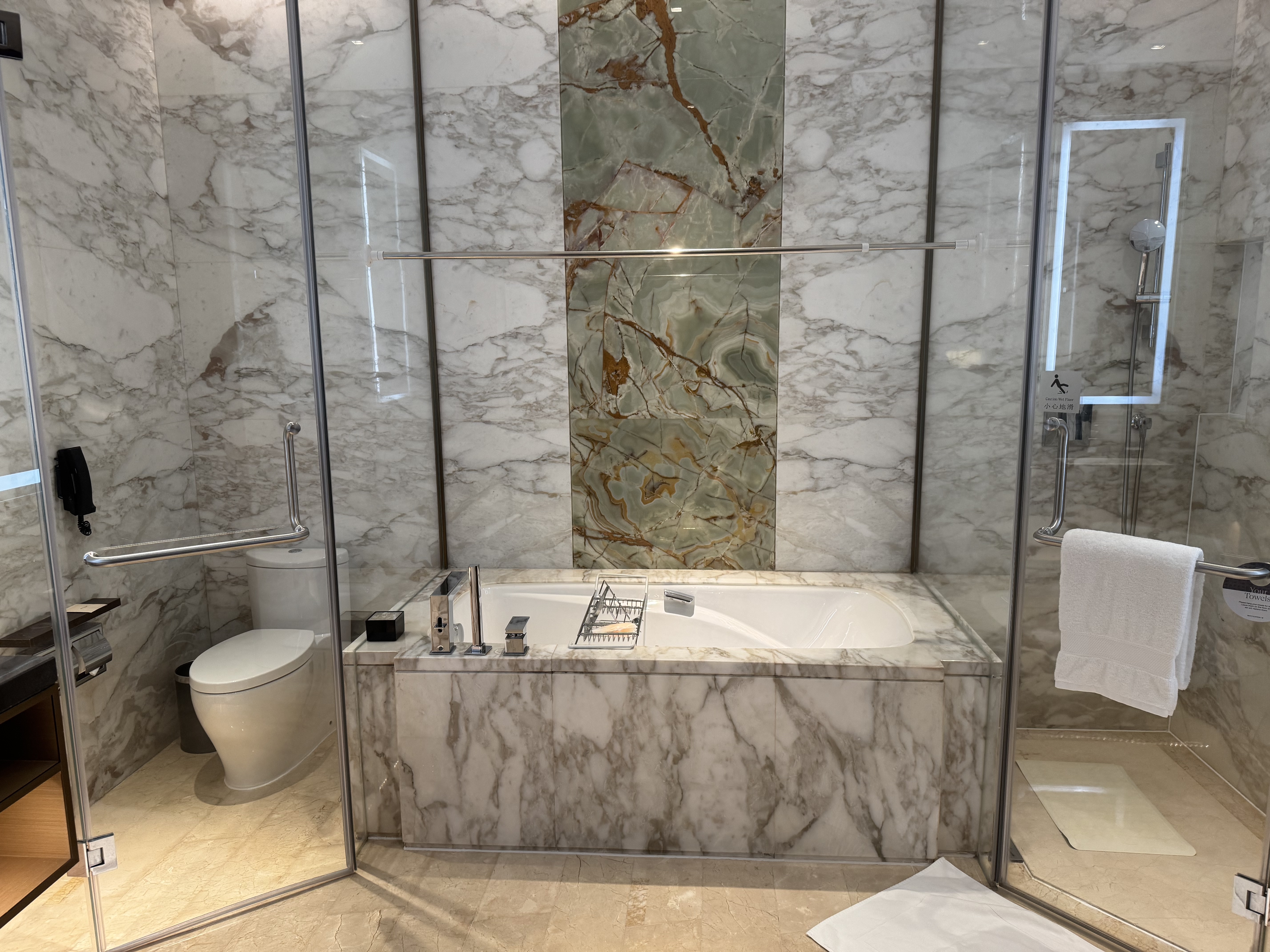 ຣϲǾƵ 1׷  Sheraton Beijing Lize Hotel