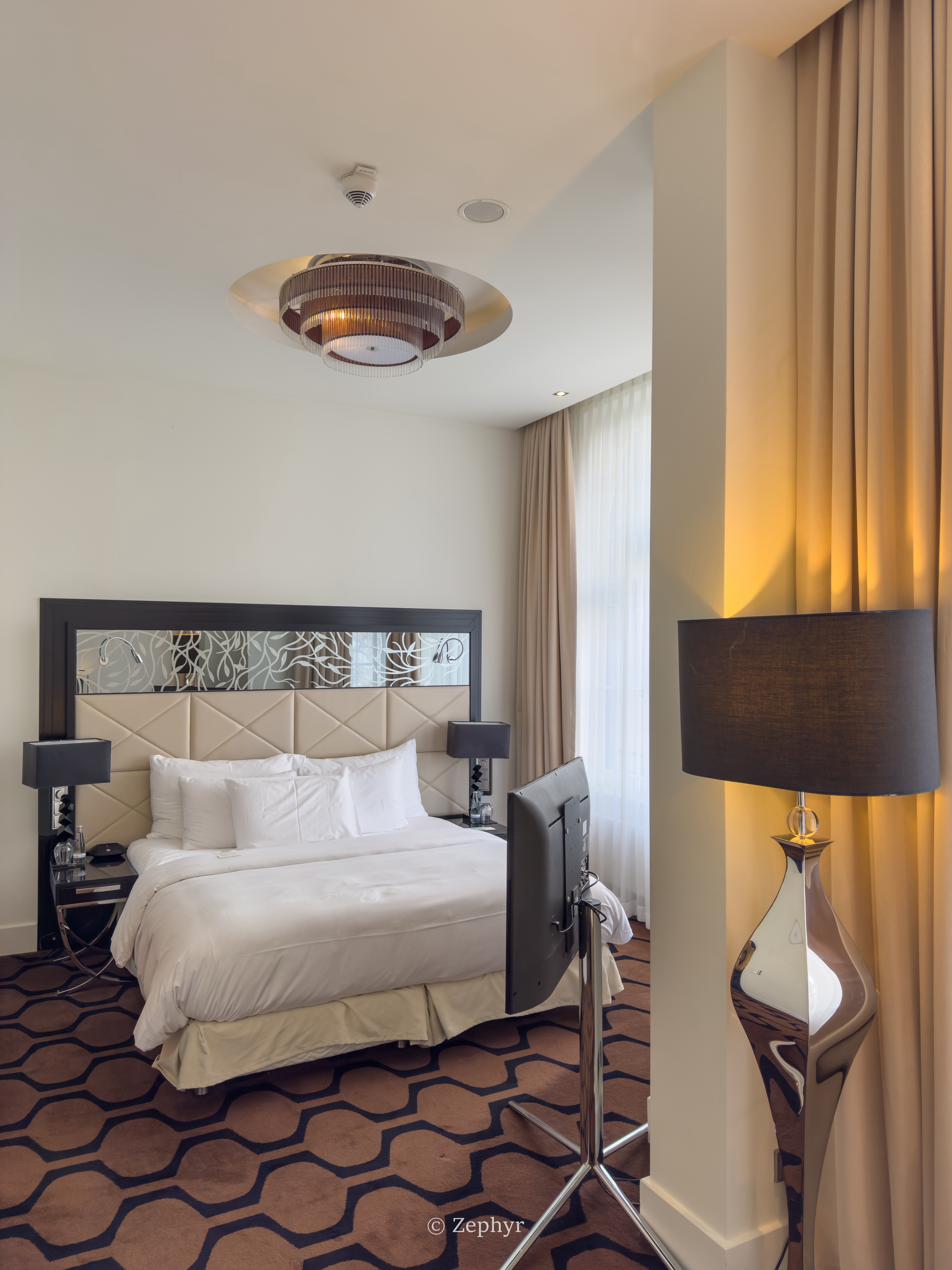 ֵСõ - 🔑;Roomers Berlin Steinplatz, Autograph Collecton