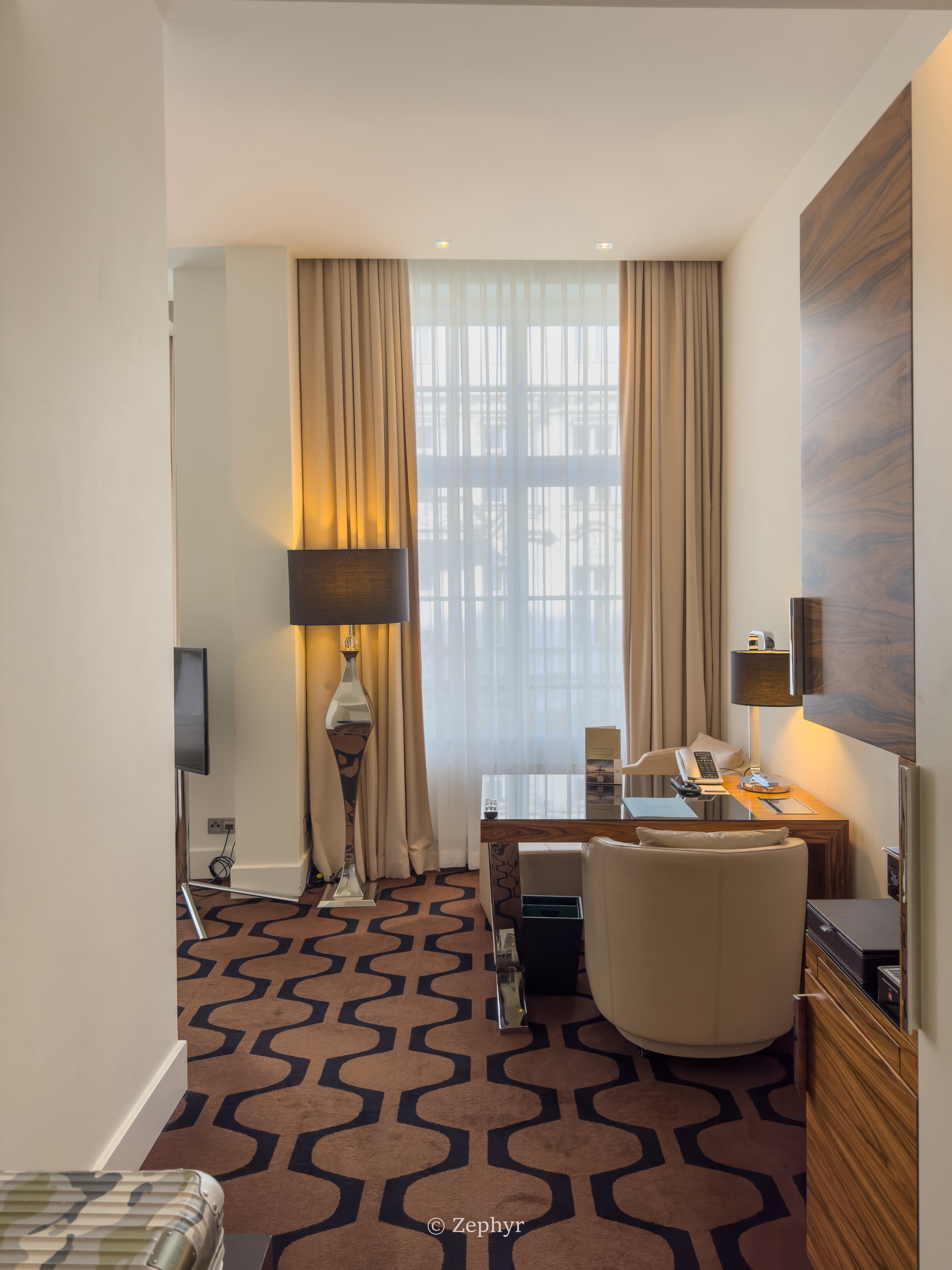 ֵСõ - 🔑;Roomers Berlin Steinplatz, Autograph Collecton