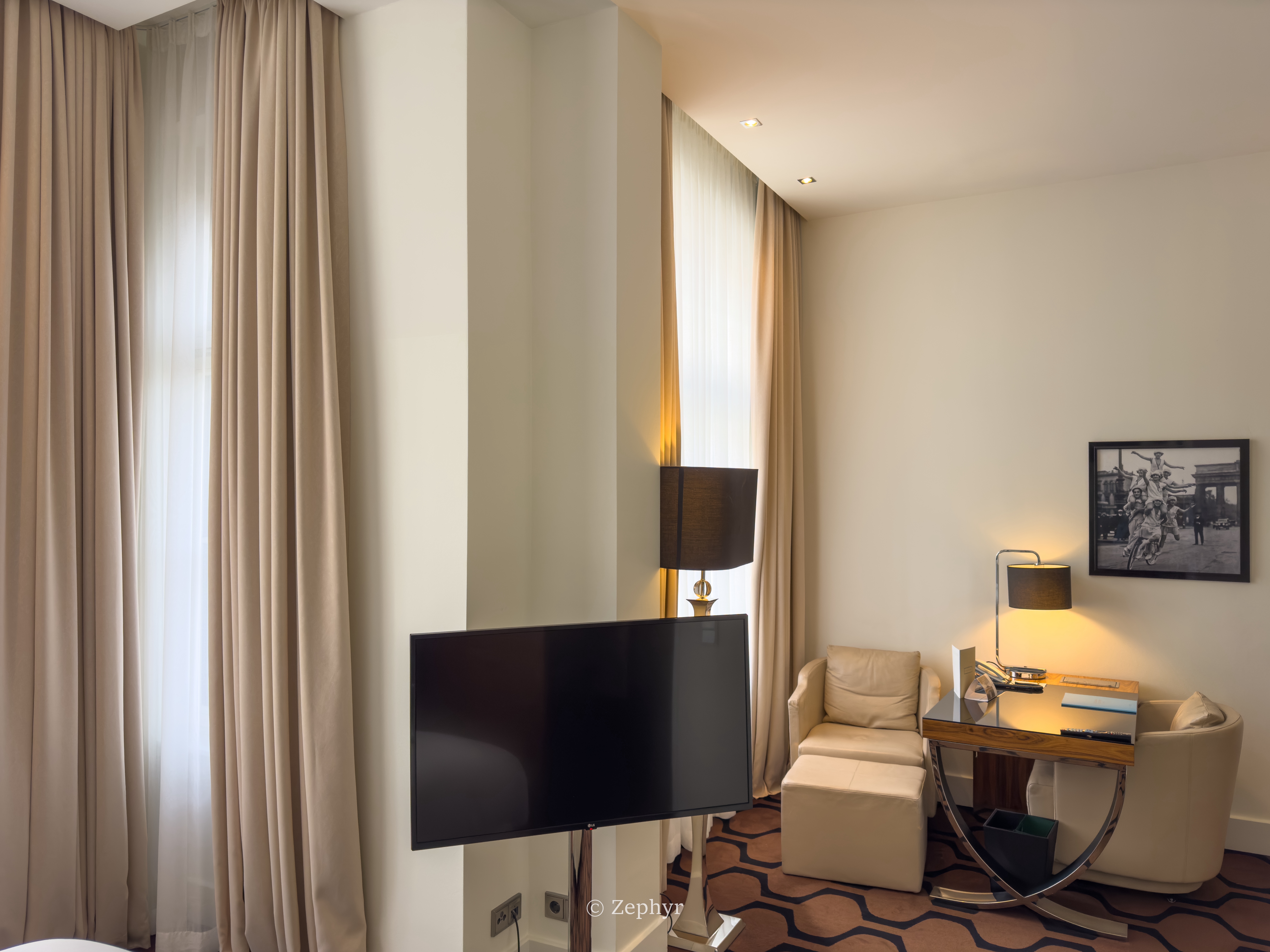 ֵСõ - 🔑;Roomers Berlin Steinplatz, Autograph Collecton