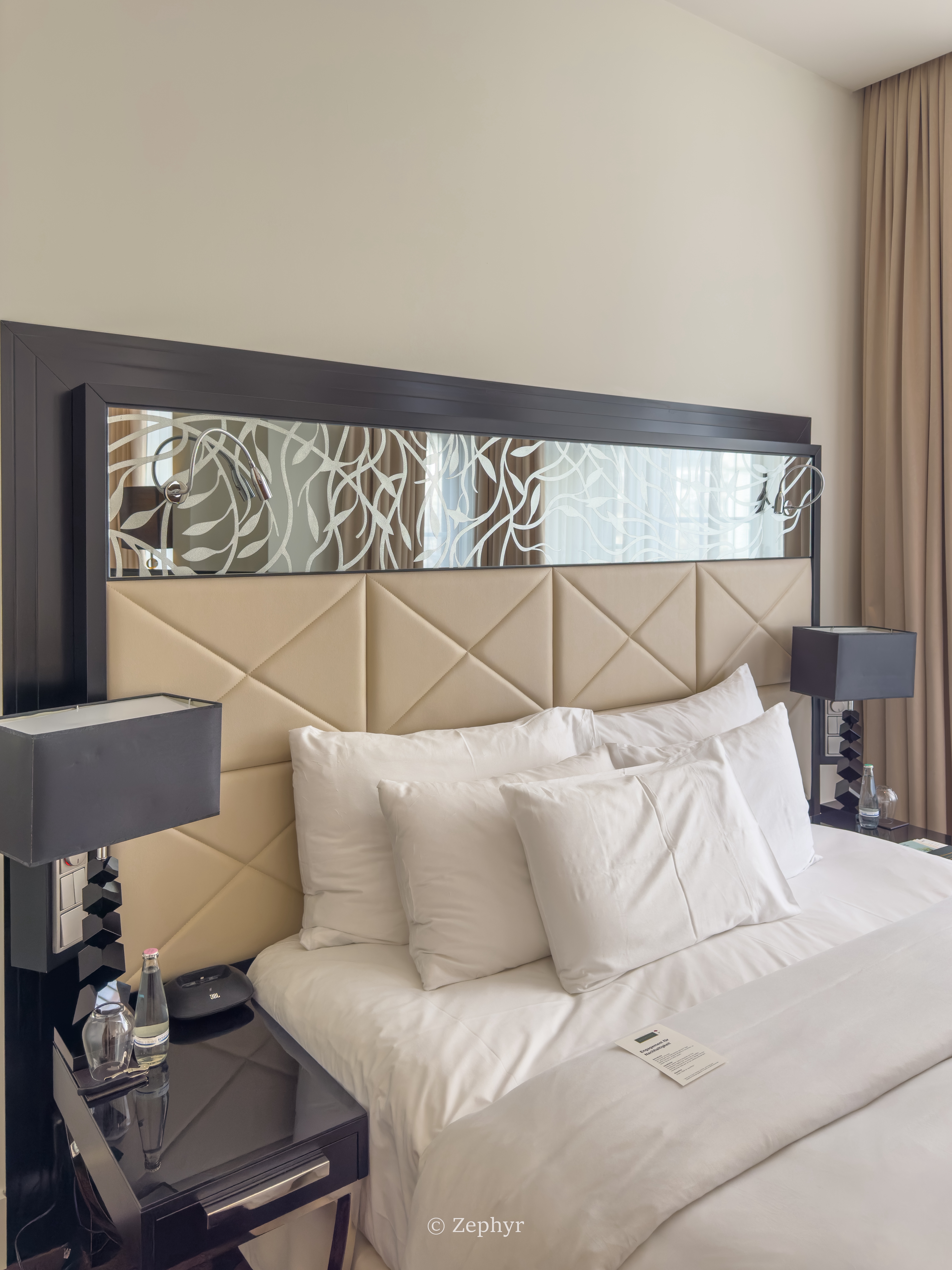 ֵСõ - 🔑;Roomers Berlin Steinplatz, Autograph Collecton