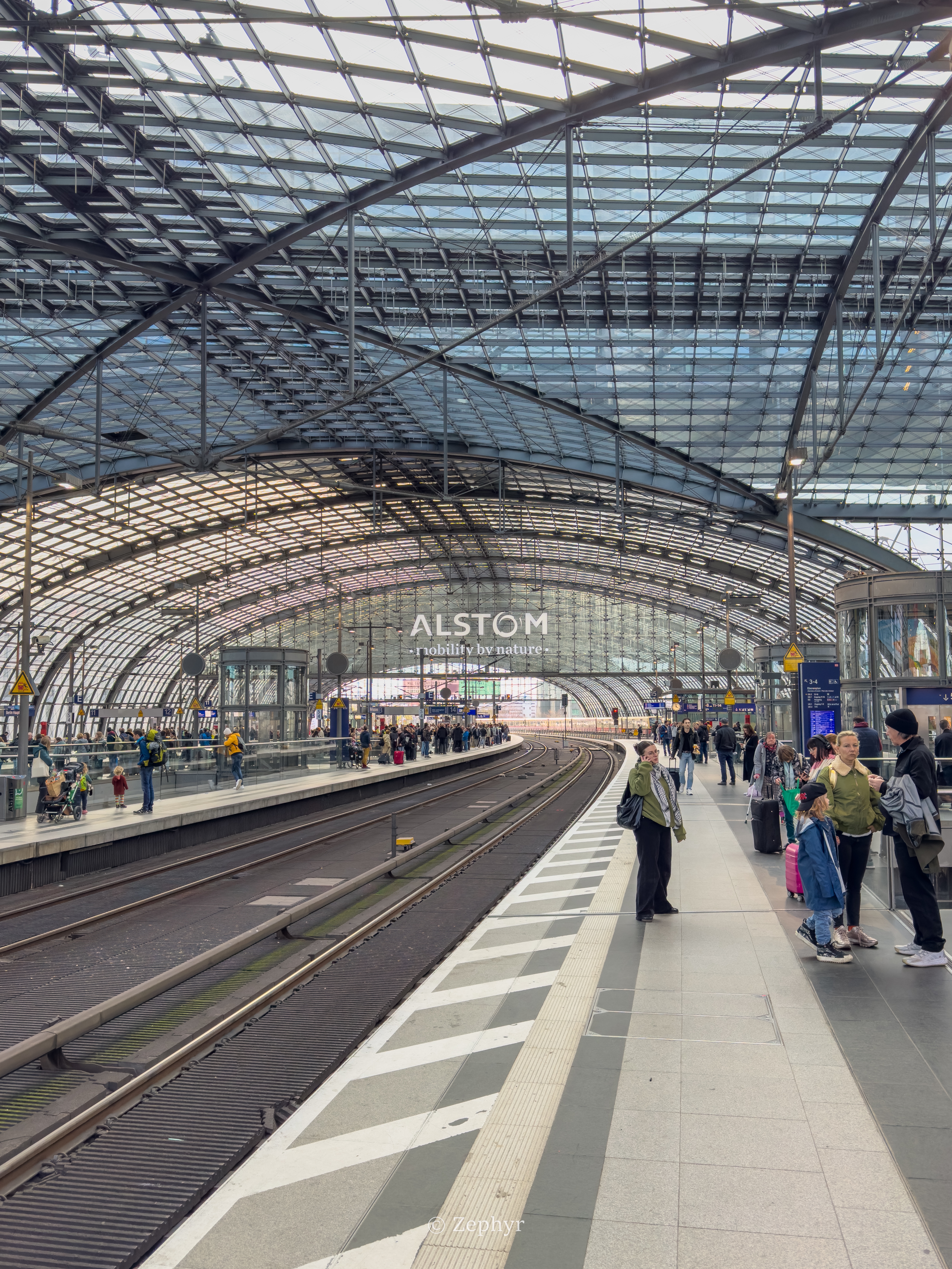 ֹ԰վ˫MoxyˢǣMoxy Berlin Humboldthain Park & Ostbahnhof