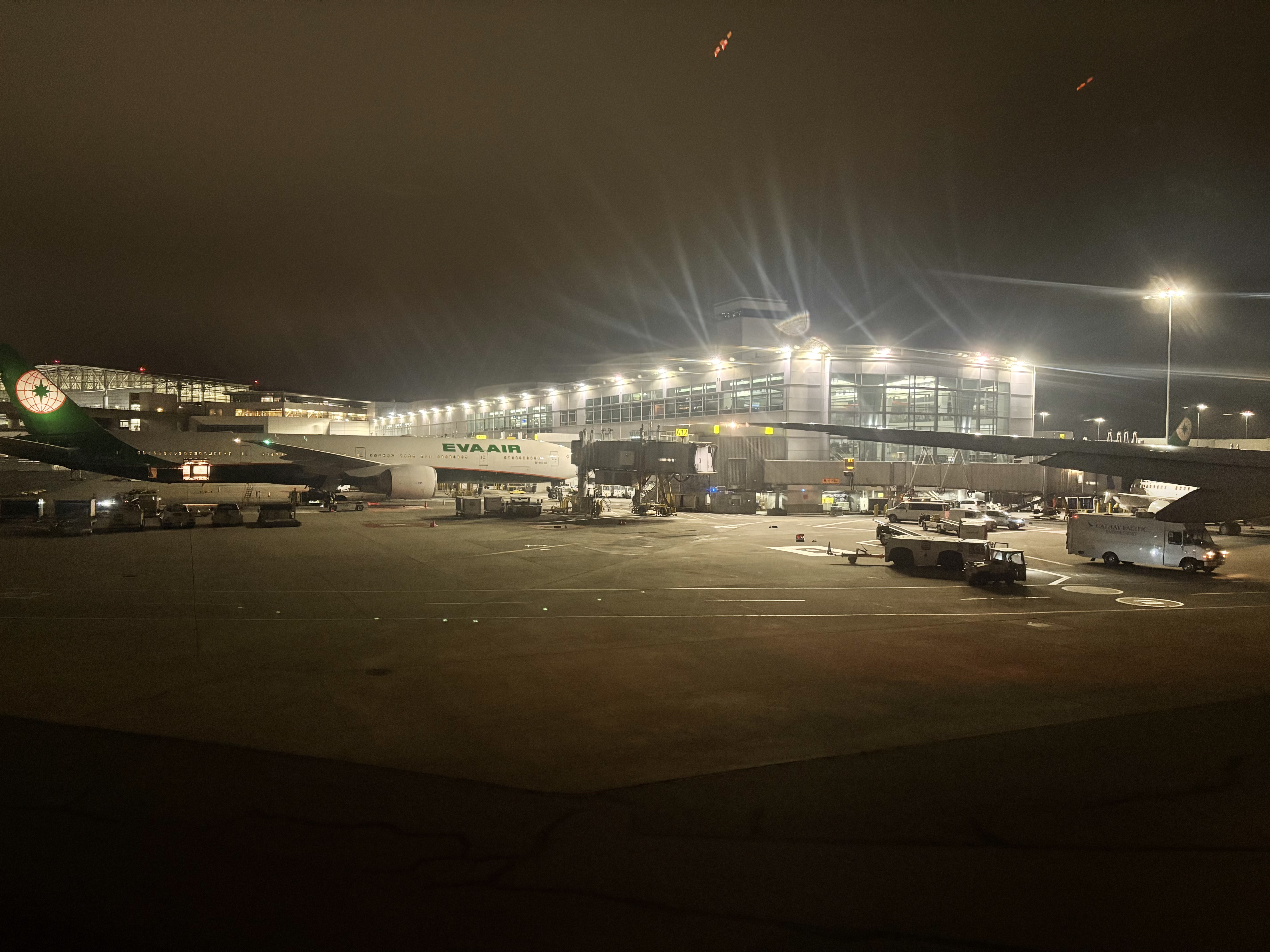 д400ƪ̩SFO-HKG-SHA֮ãҲιCXʻ[byϺСҽ]