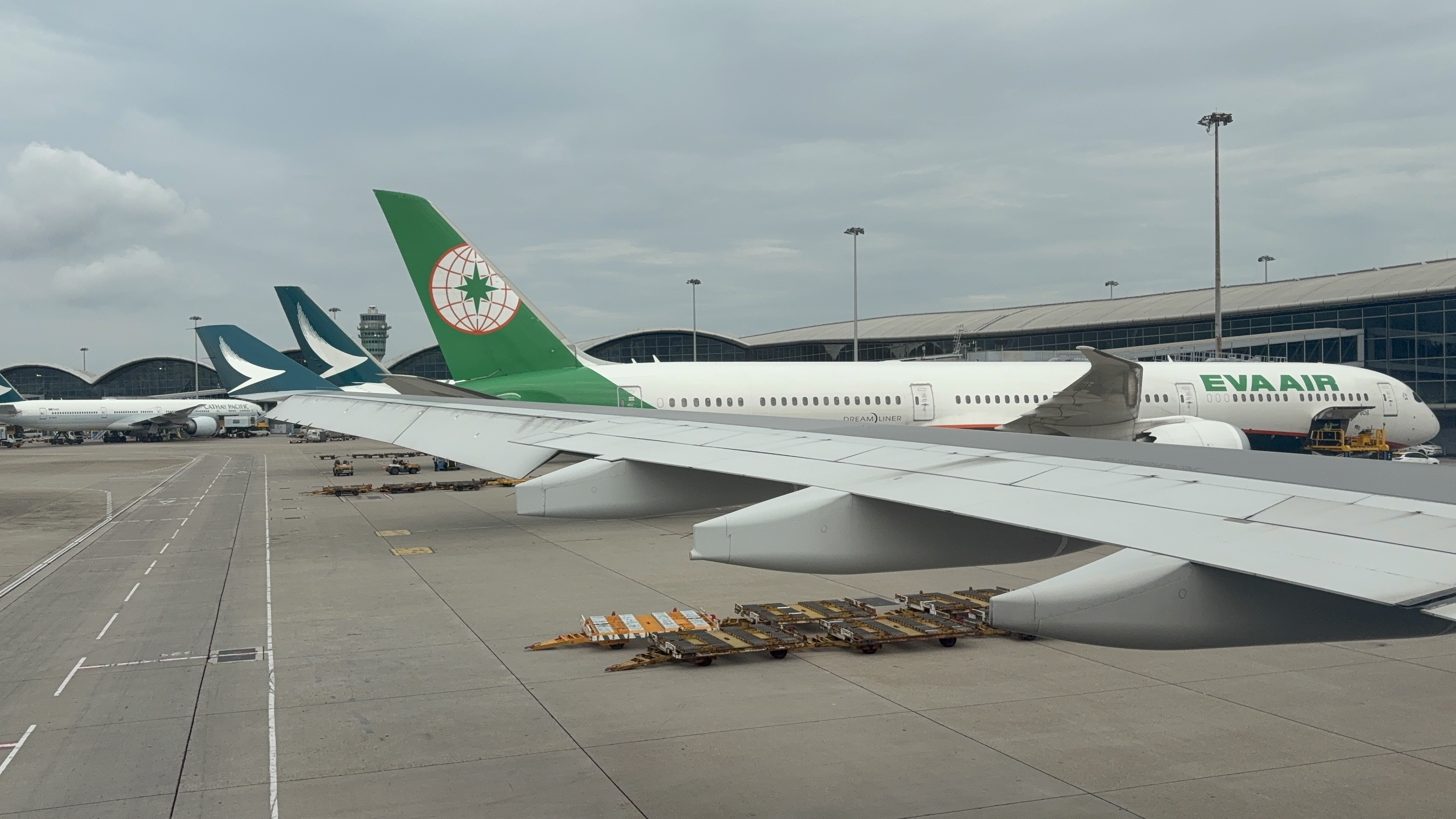 д400ƪ̩SFO-HKG-SHA֮ãҲιCXʻ[byϺСҽ]