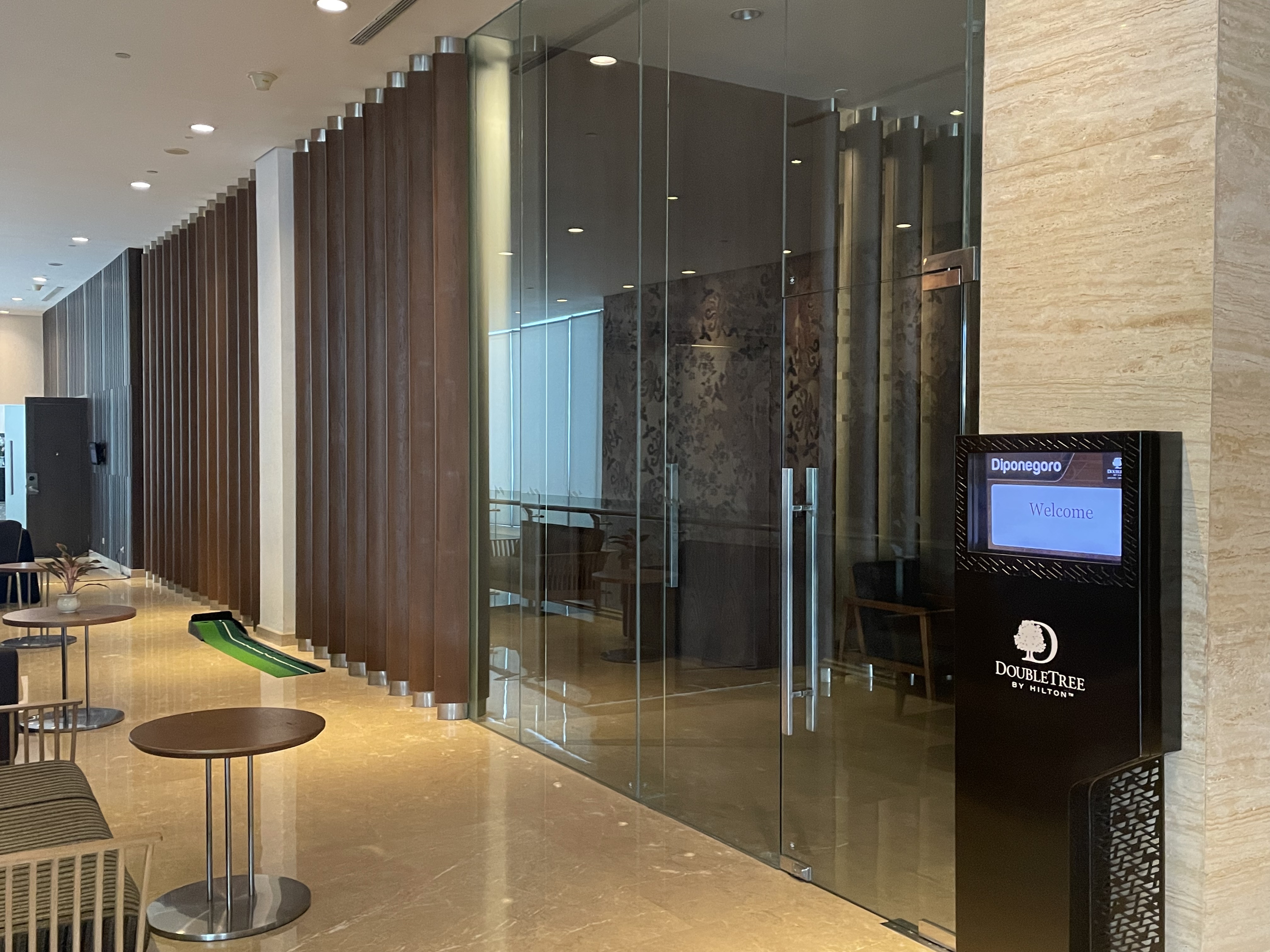 żӴϣ־ƵDoubleTree by Hilton Jakarta - Diponegoro׷