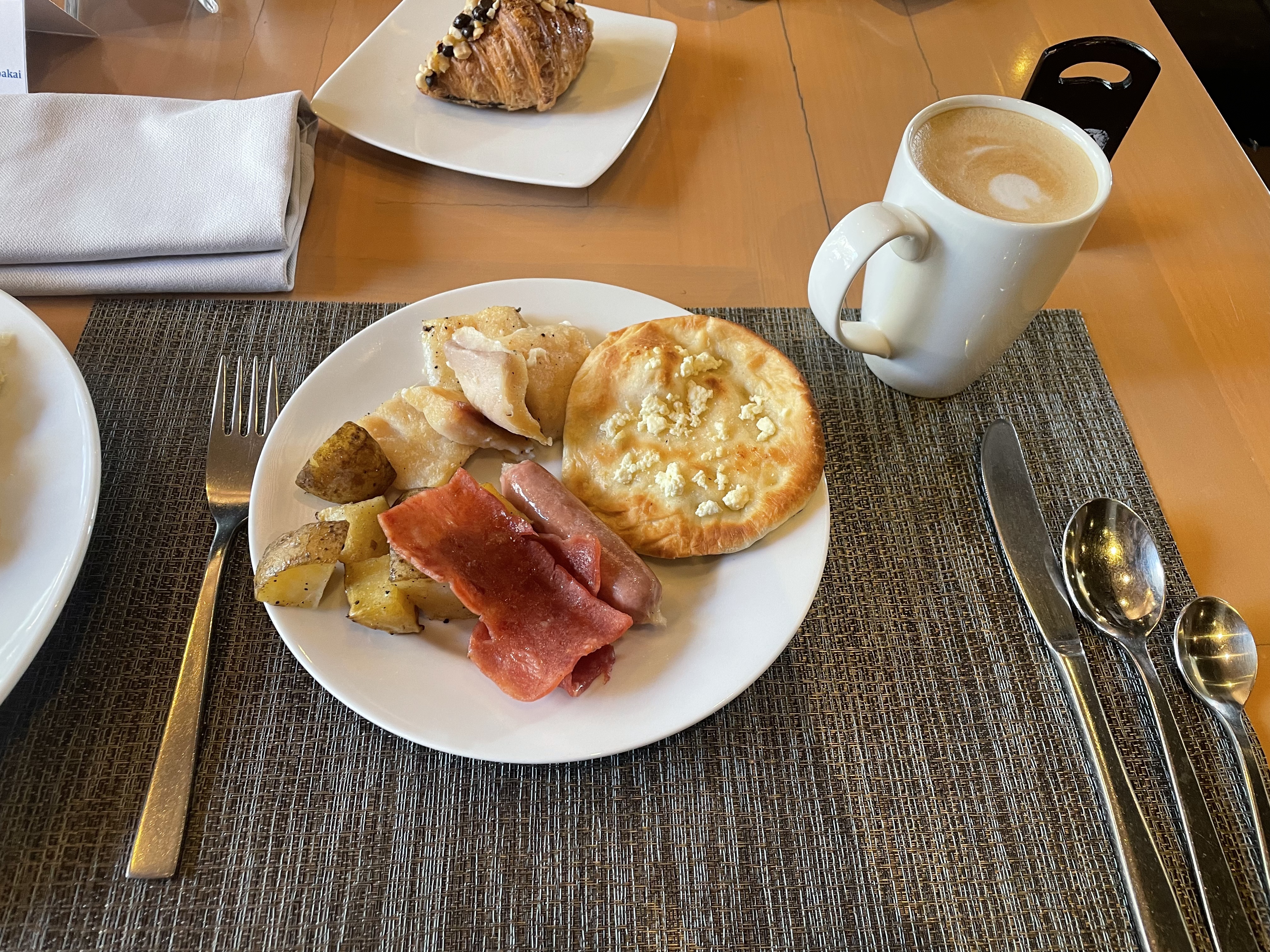 żӴϣ־ƵDoubleTree by Hilton Jakarta - Diponegoro׷