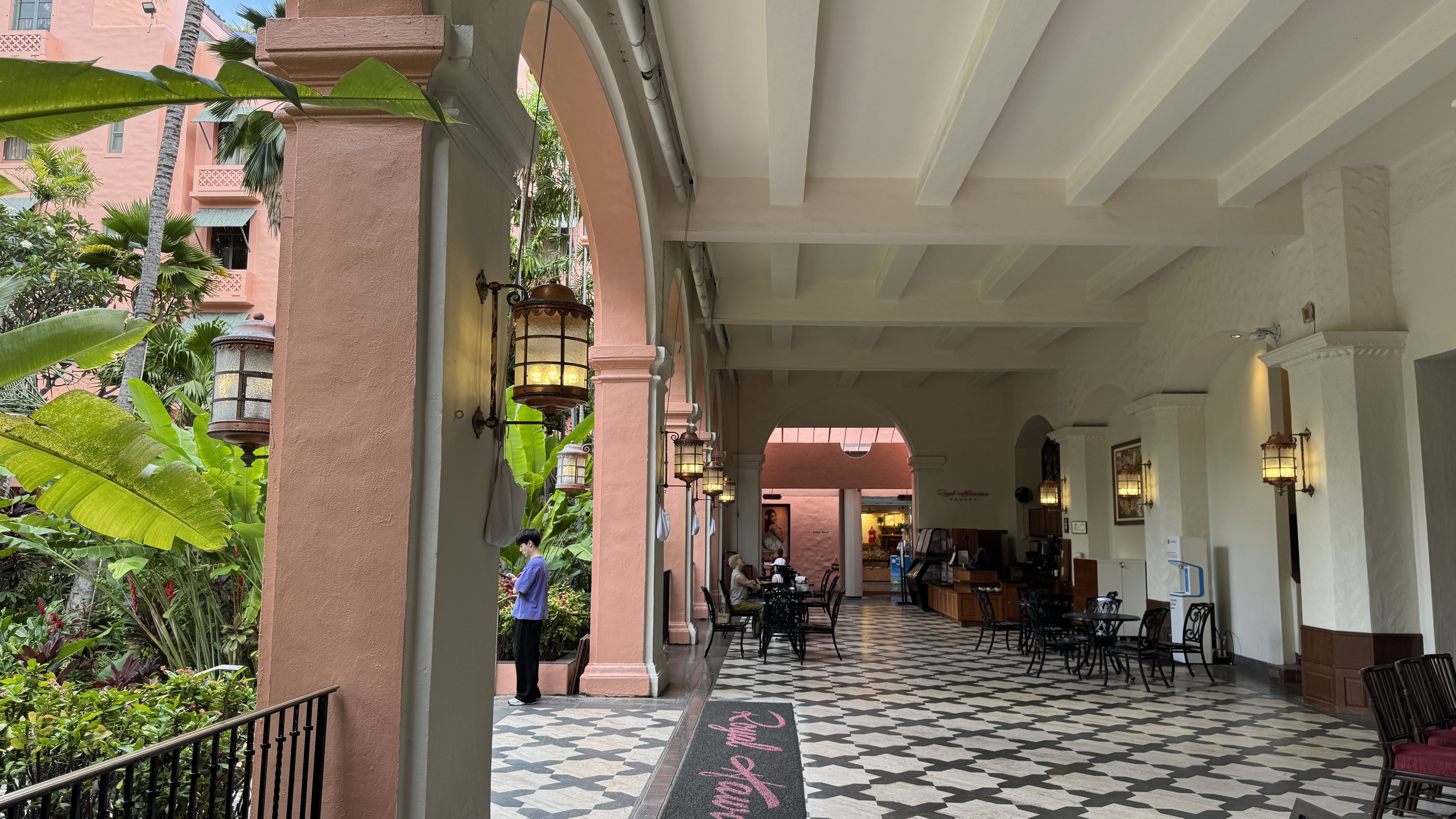 The Royal Hawaiian ʼĺѡƵ