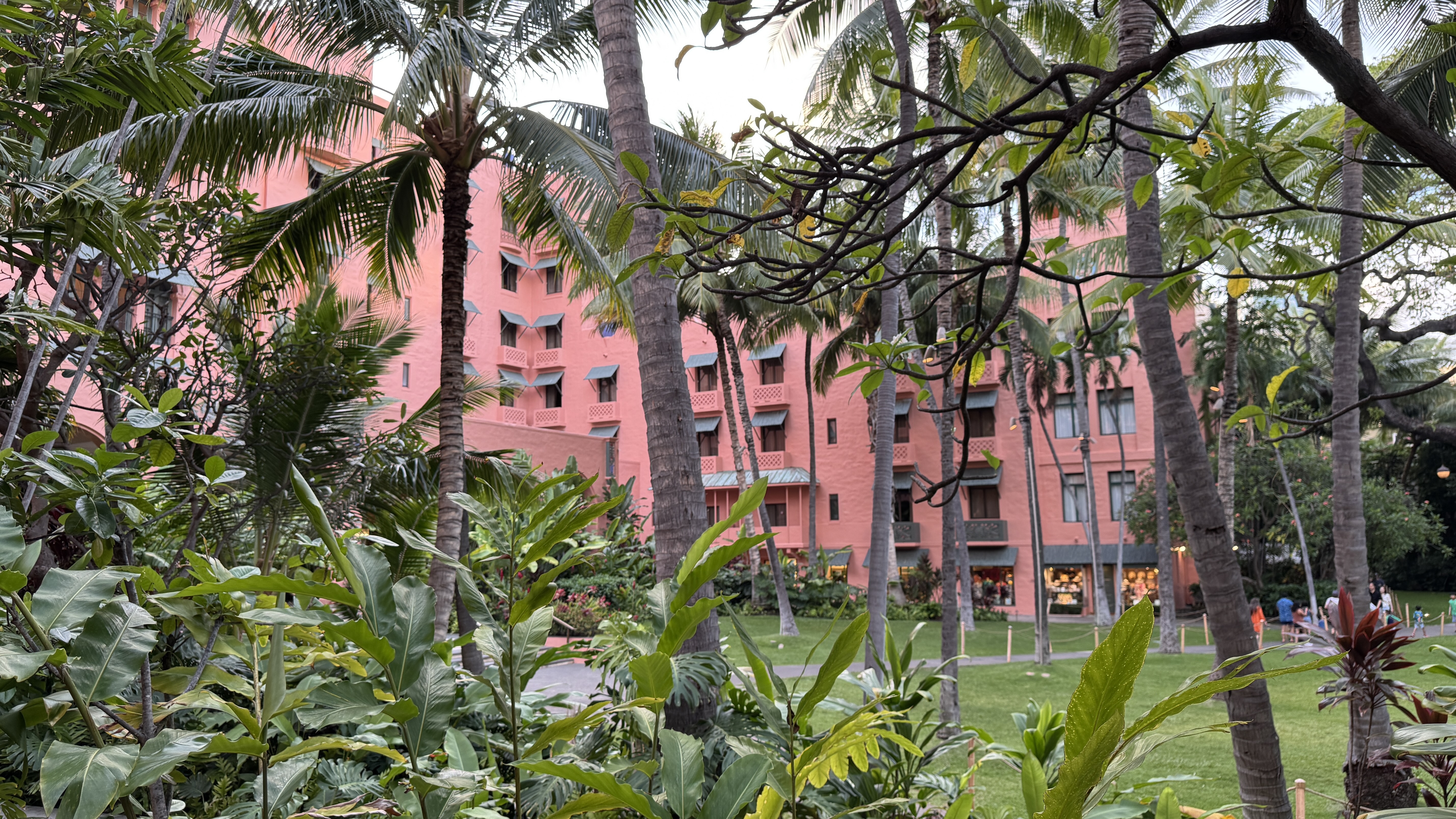 The Royal Hawaiian ʼĺѡƵ