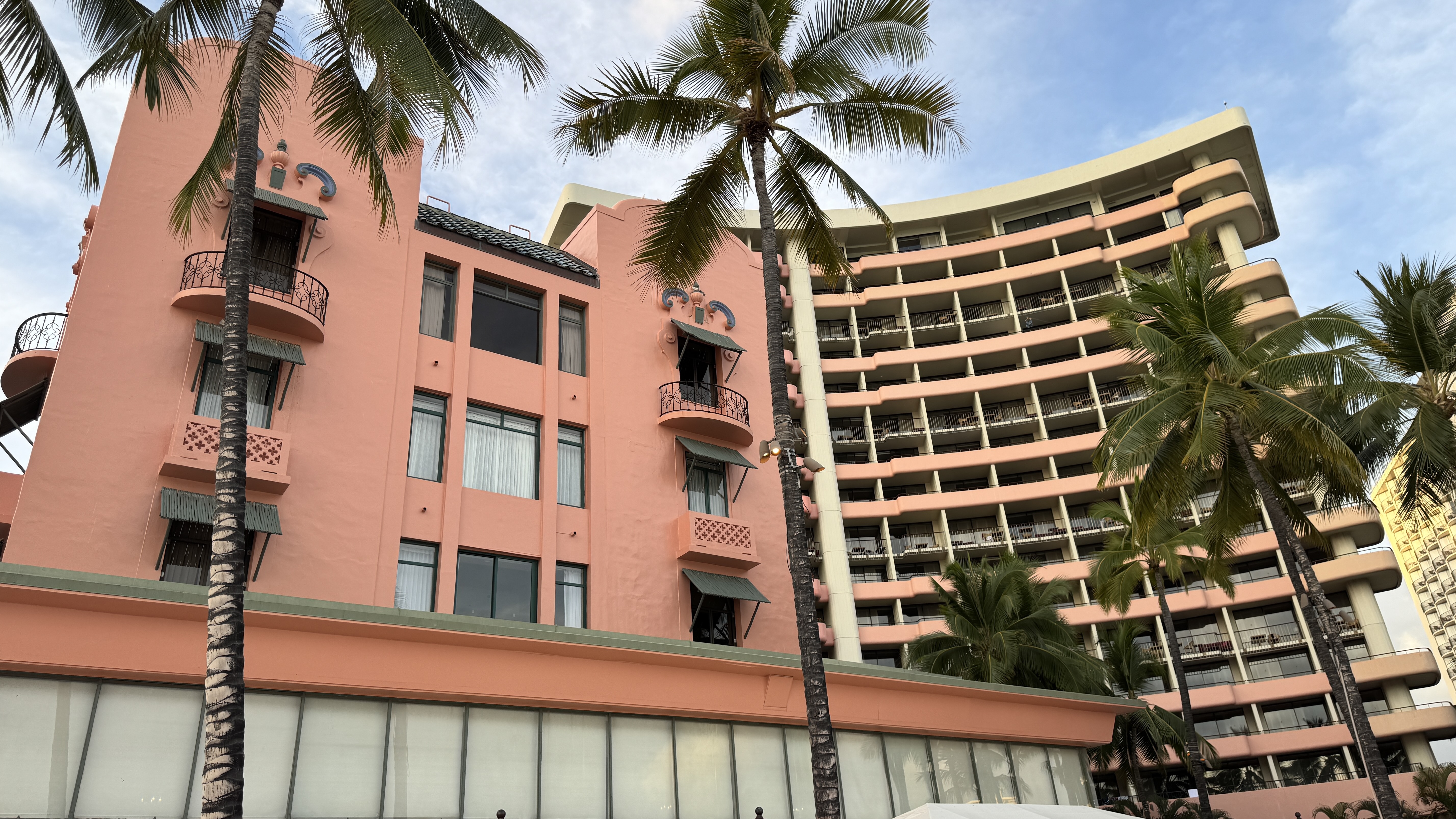The Royal Hawaiian ʼĺѡƵ
