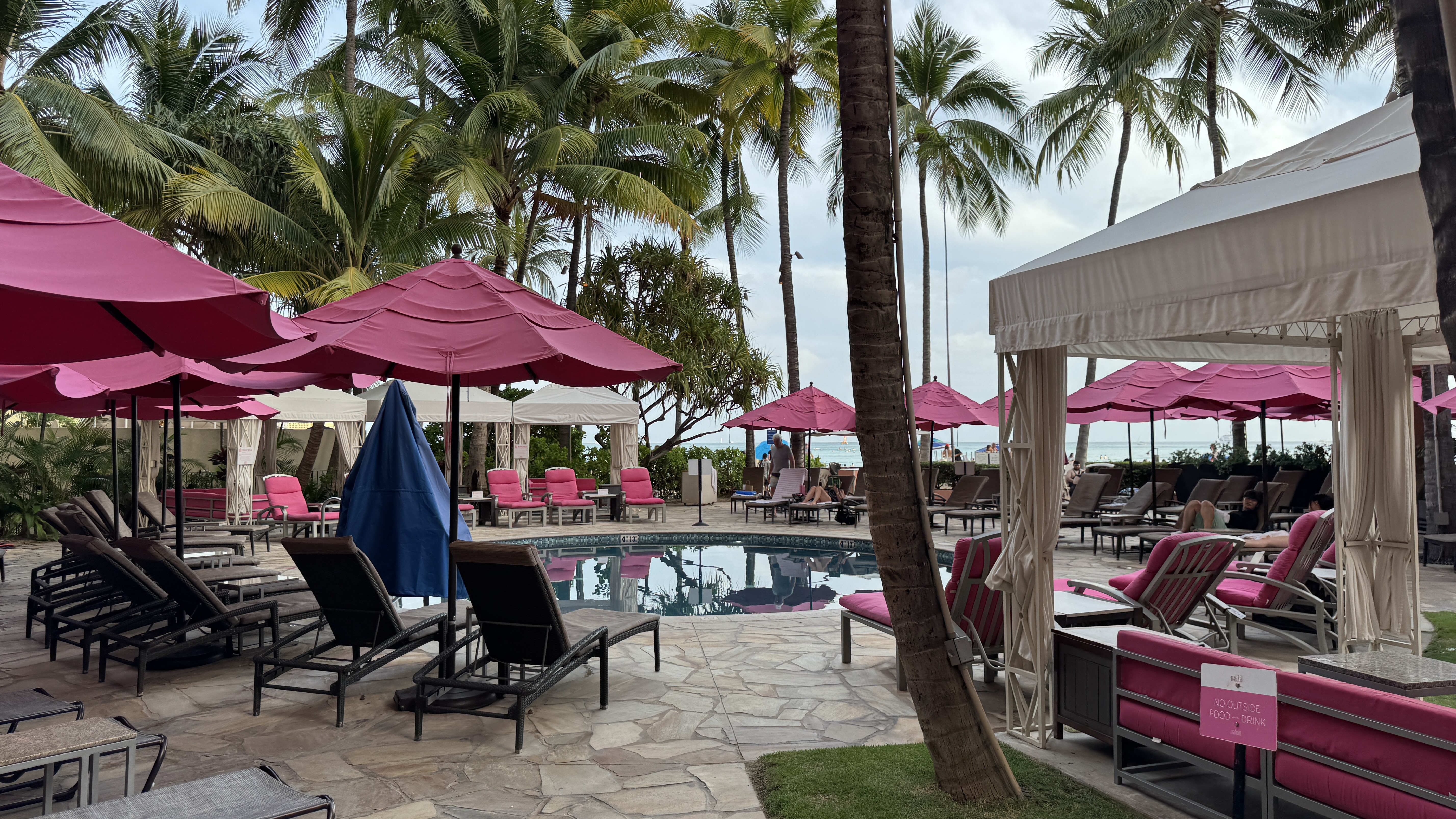 The Royal Hawaiian ʼĺѡƵ