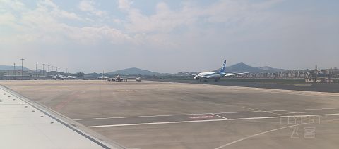 65【连汉线第200飞 偶遇双乘务长 关舱门前突发状况】MU2518报告