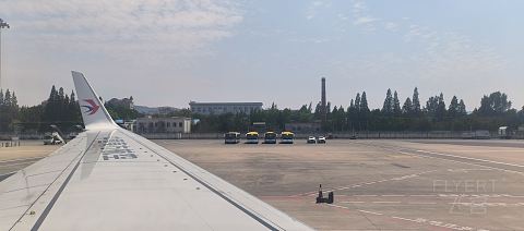 65【连汉线第200飞 偶遇双乘务长 关舱门前突发状况】MU2518报告