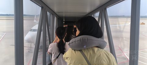 65【连汉线第200飞 偶遇双乘务长 关舱门前突发状况】MU2518报告