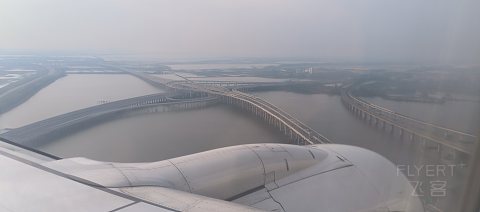 65【连汉线第200飞 偶遇双乘务长 关舱门前突发状况】MU2518报告