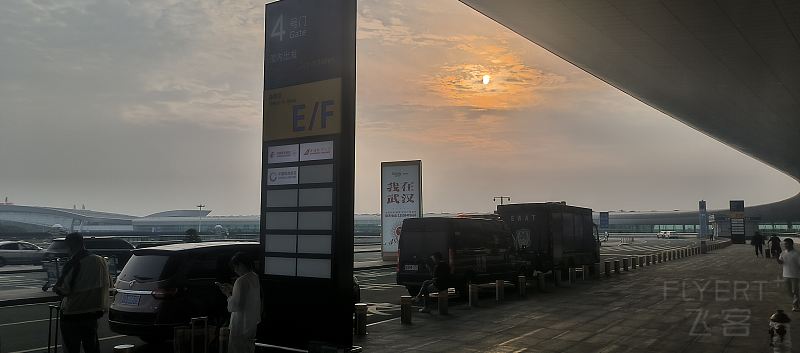 214102jw6qAL884C6w3ka9.jpg