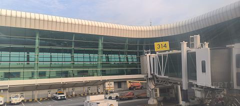 65【连汉线第200飞 偶遇双乘务长 关舱门前突发状况】MU2518报告