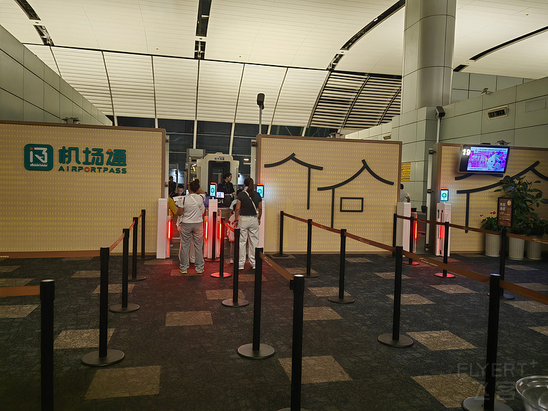 090409r5SScDiMGMjXIAsg.jpg