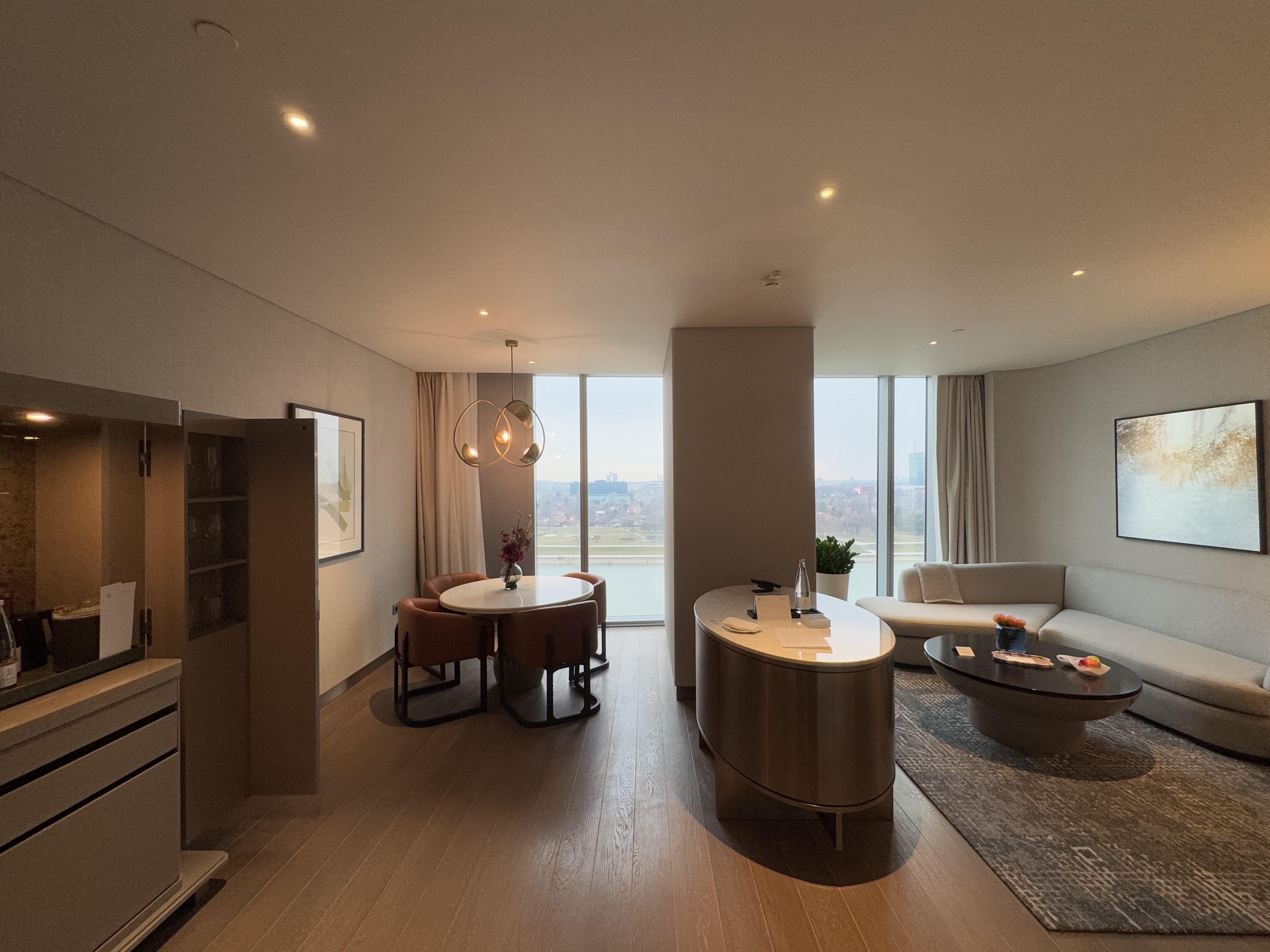 165 𼪾Ƶ/St.Regis belgrade