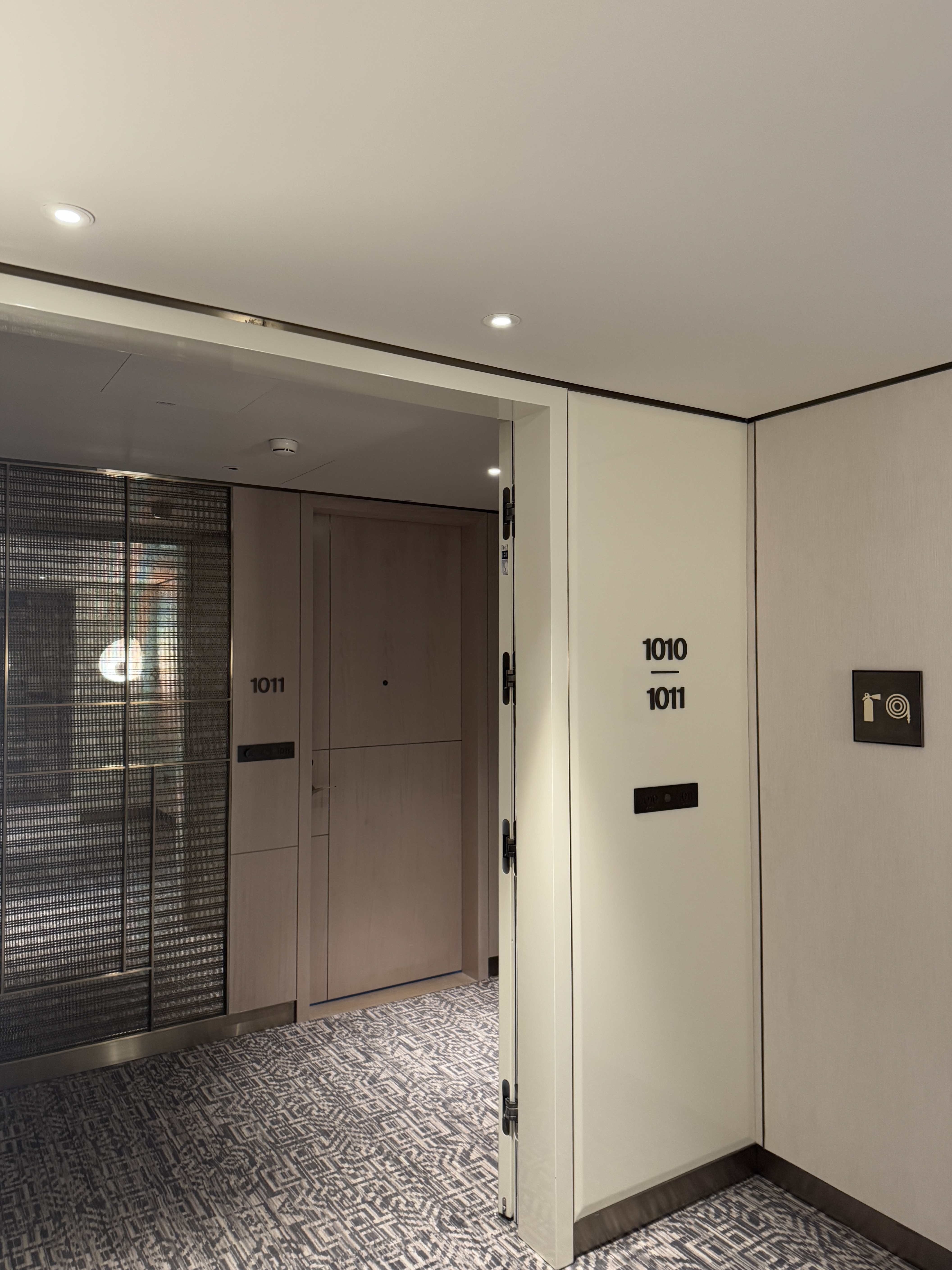 165 𼪾Ƶ/St.Regis belgrade