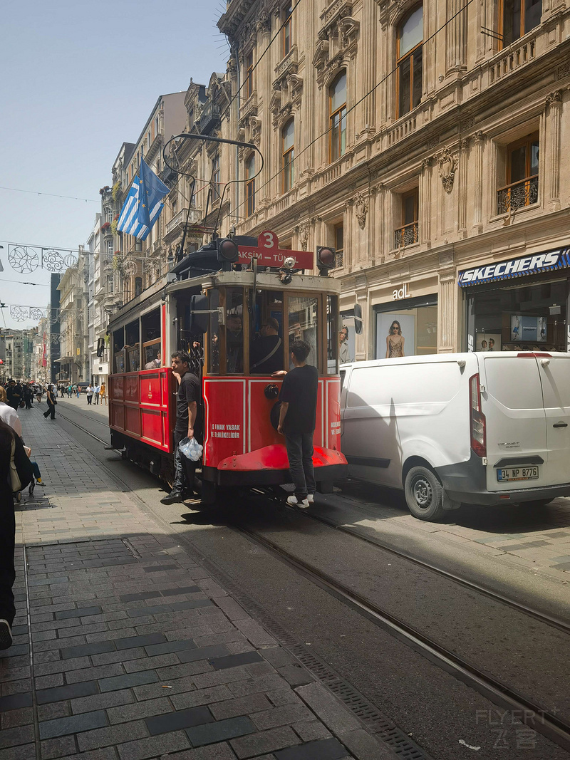 192451ItInqE6SGiDLi4jc.jpg