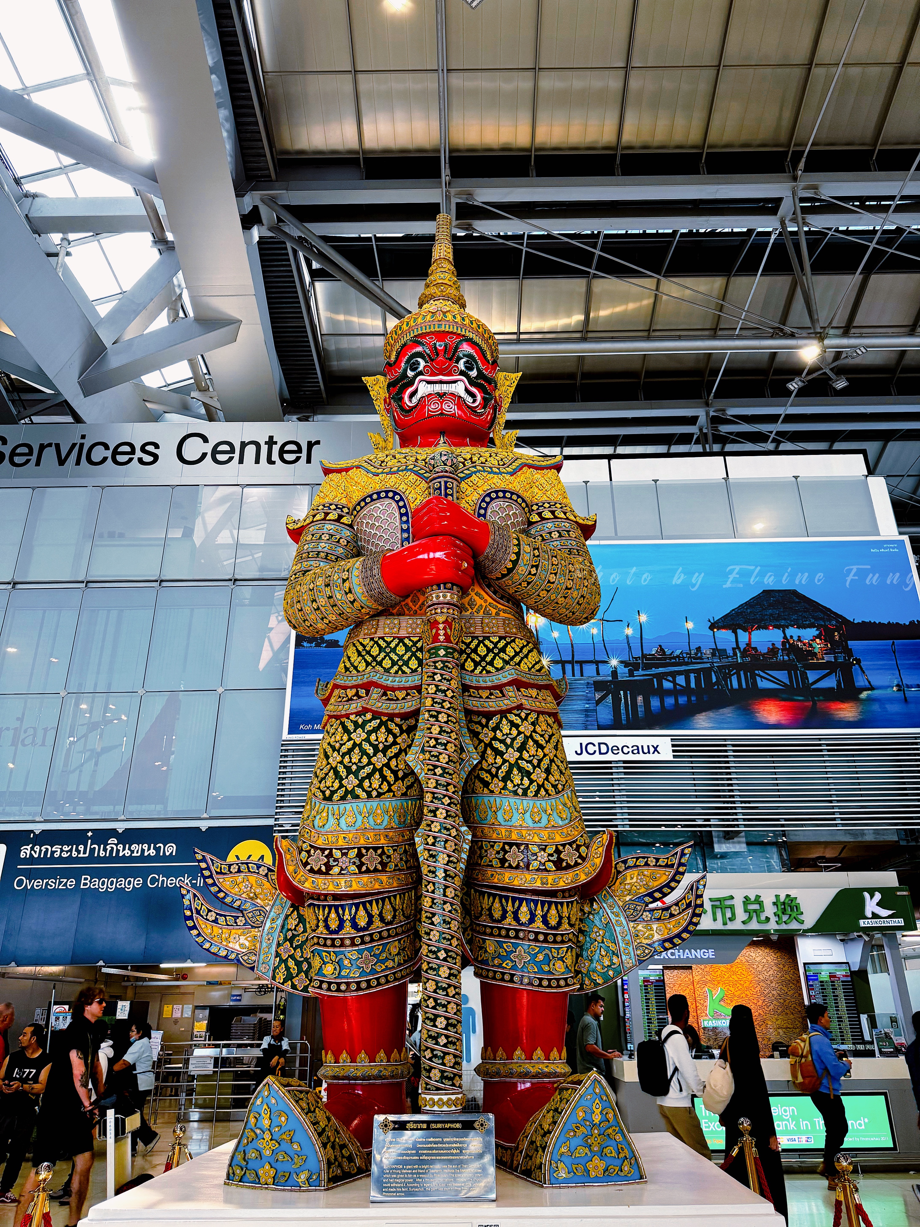 Bangkok CXϢңBKK- HKG CX704 18C̄œw