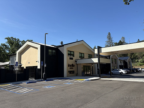 优胜美地Oakhurst Inelle，中国旅客多多的傻傻大车店臻品之选[by上海小医生]