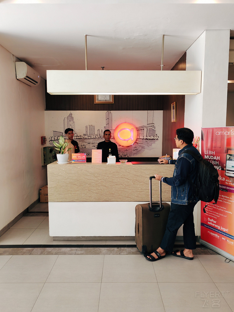 140751a2mV5DT6RAh9giYq.jpg