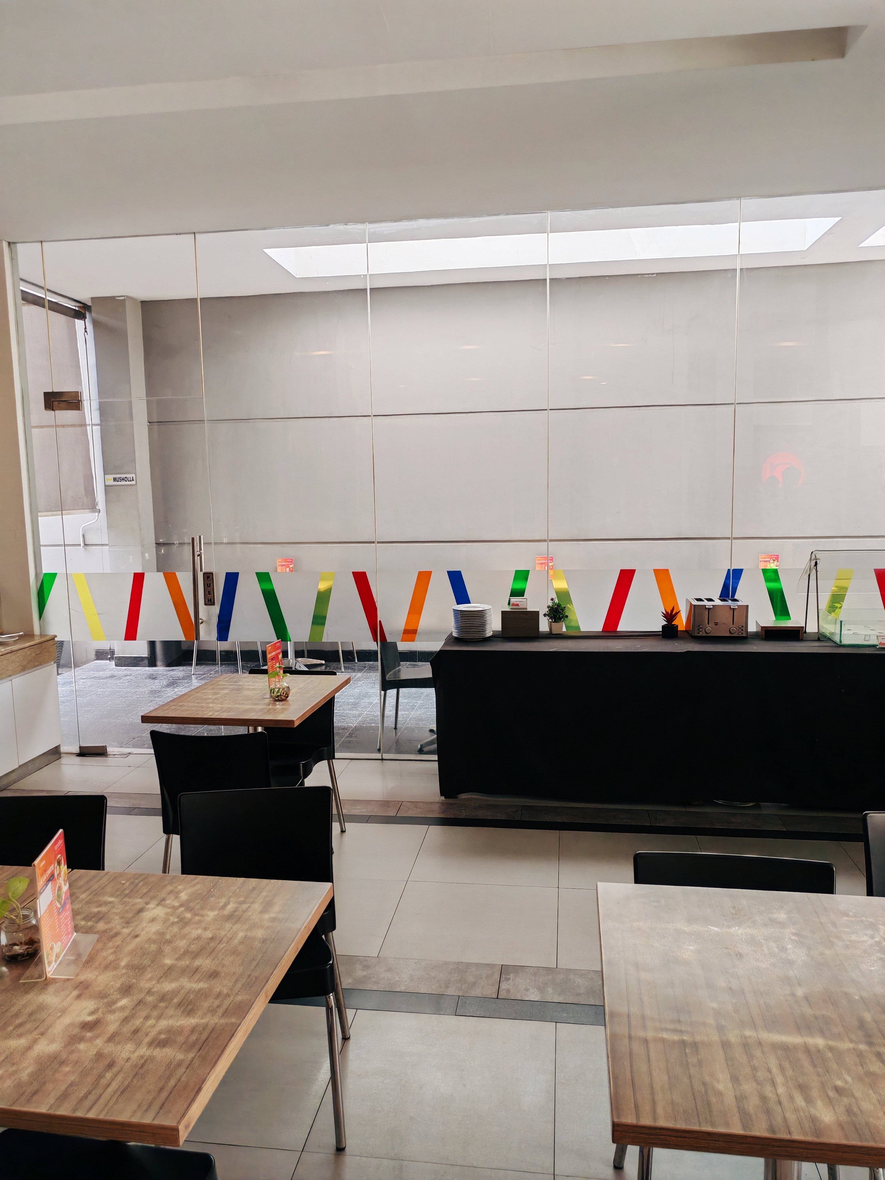 żӴҵ300rAmaris Hotel