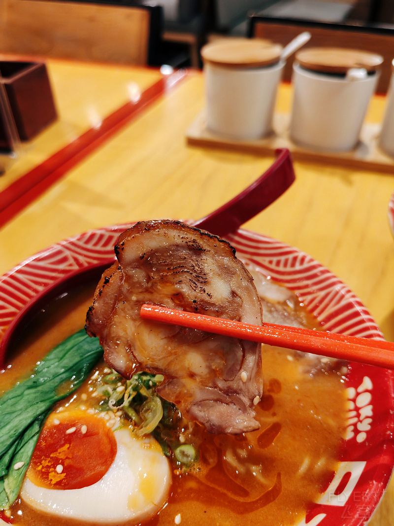 1411363xtIBQr1bgdV2db4.jpg