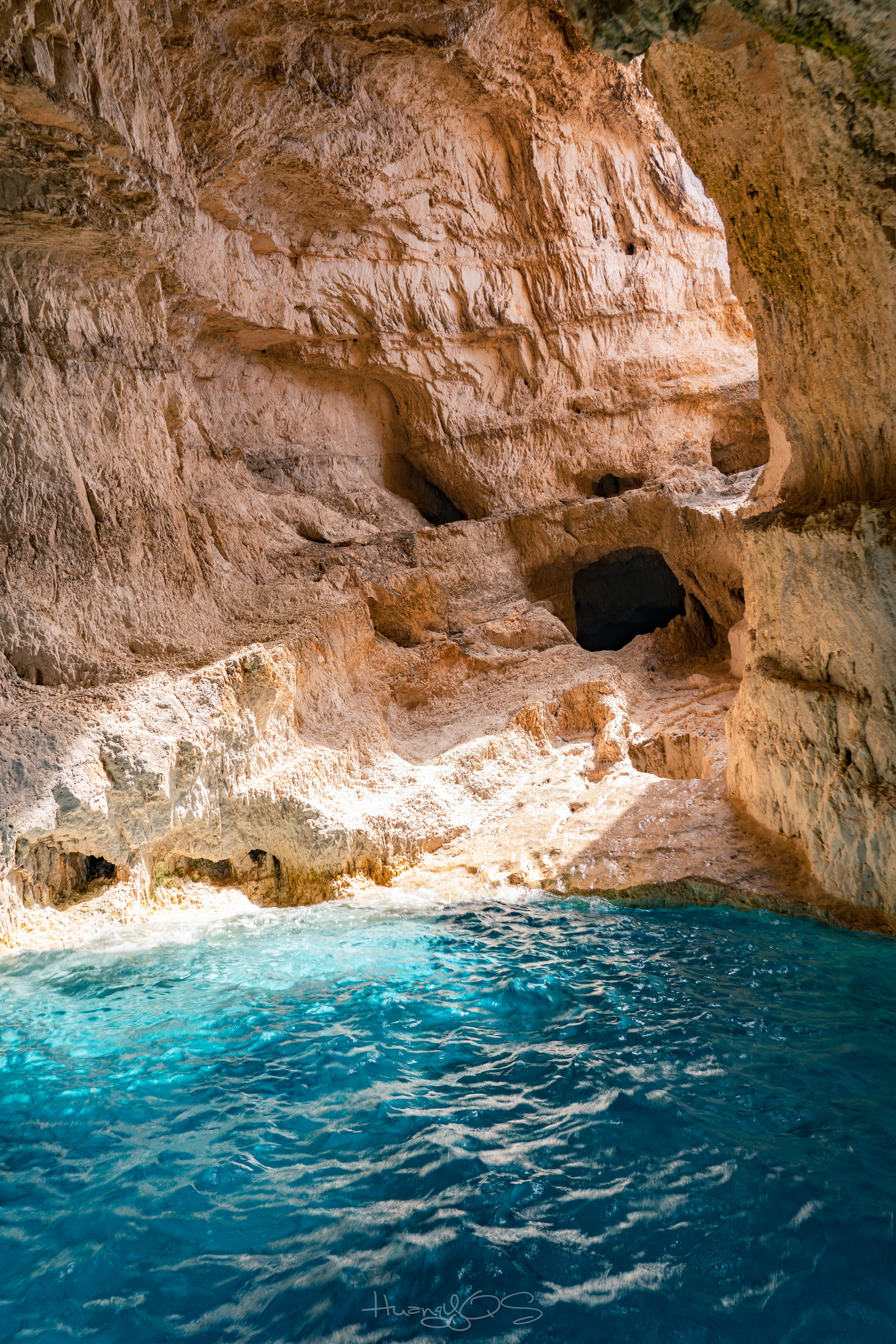 ˹ȫƵDomes Aulus Zante Ժ׷