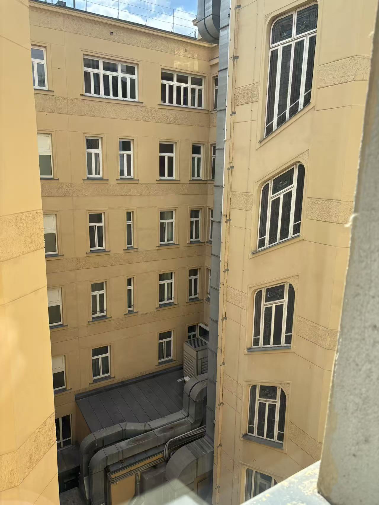 άҲAstoriaϣCurioѡƼ