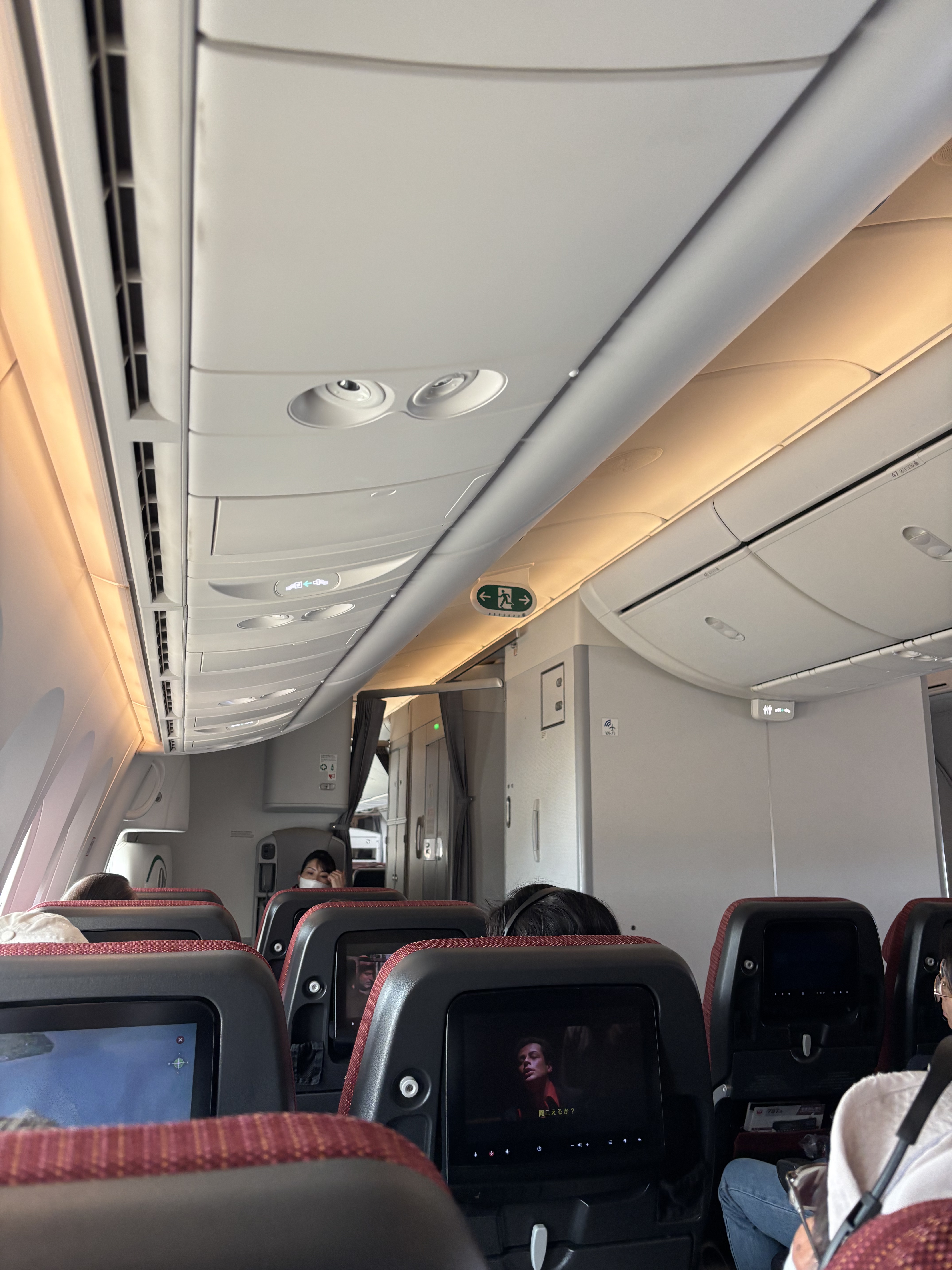 JALA350-1000 òգPVG - HND - JFK б