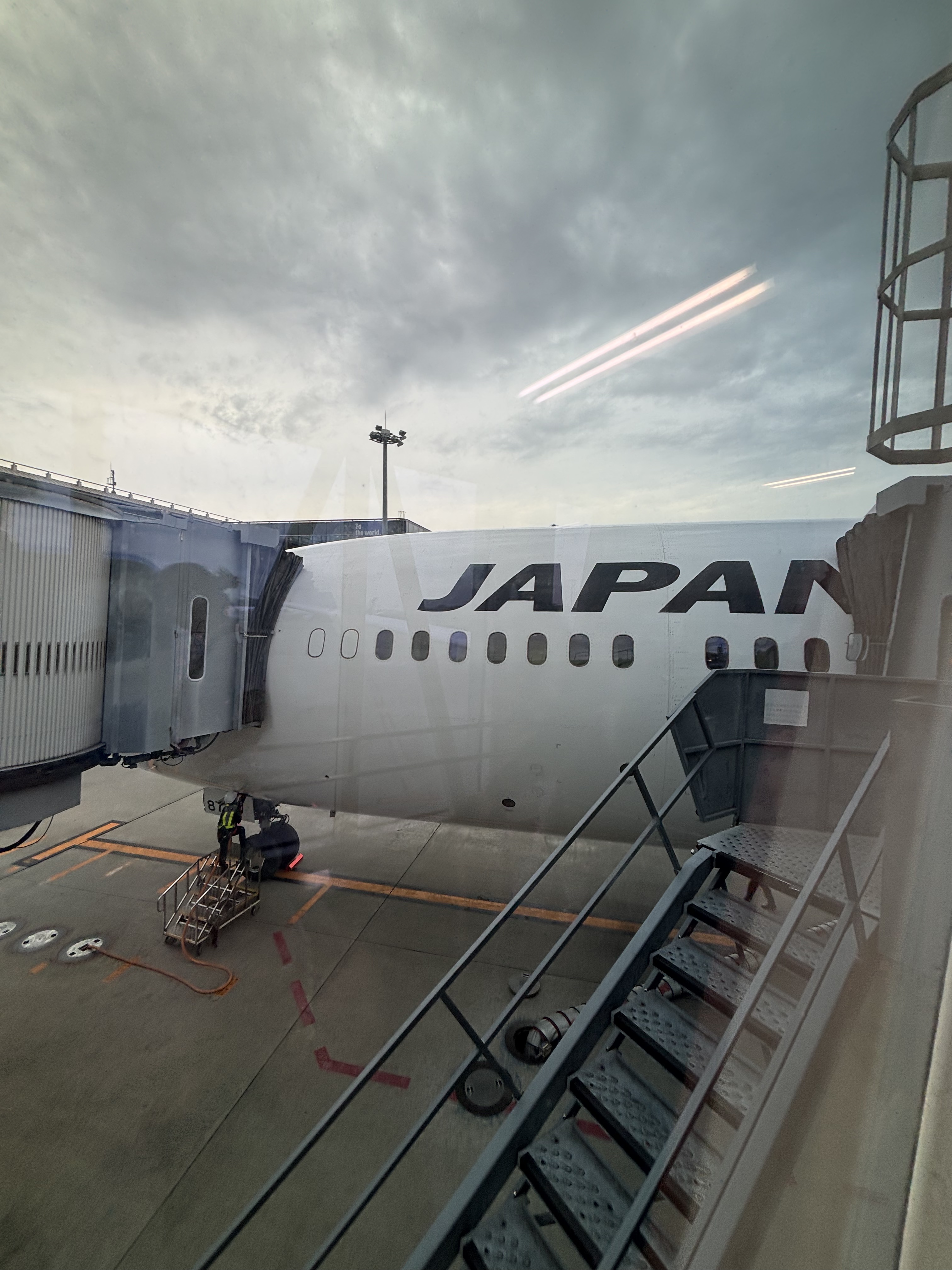 JALA350-1000 òգPVG - HND - JFK б