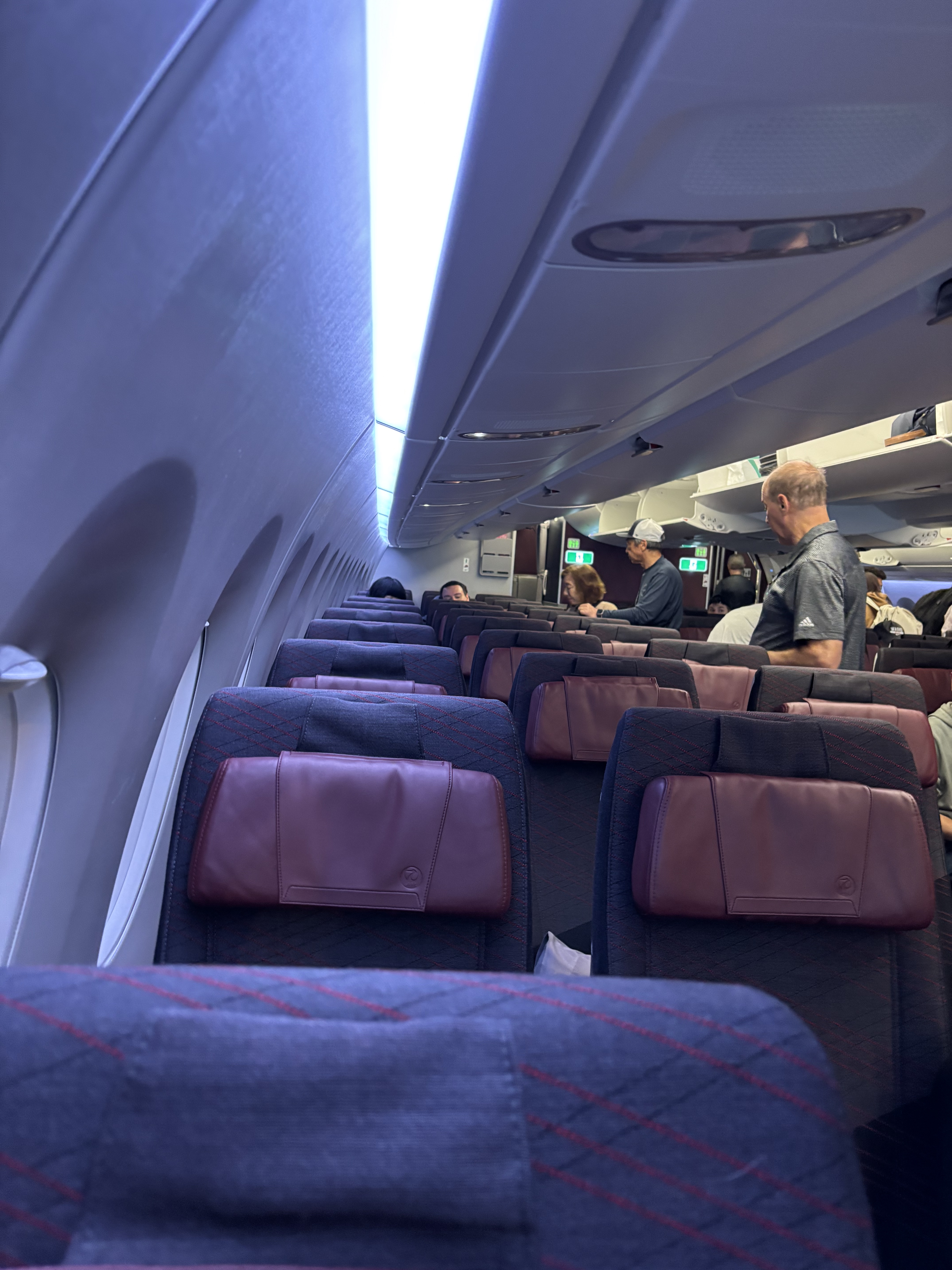 JALA350-1000 òգPVG - HND - JFK б