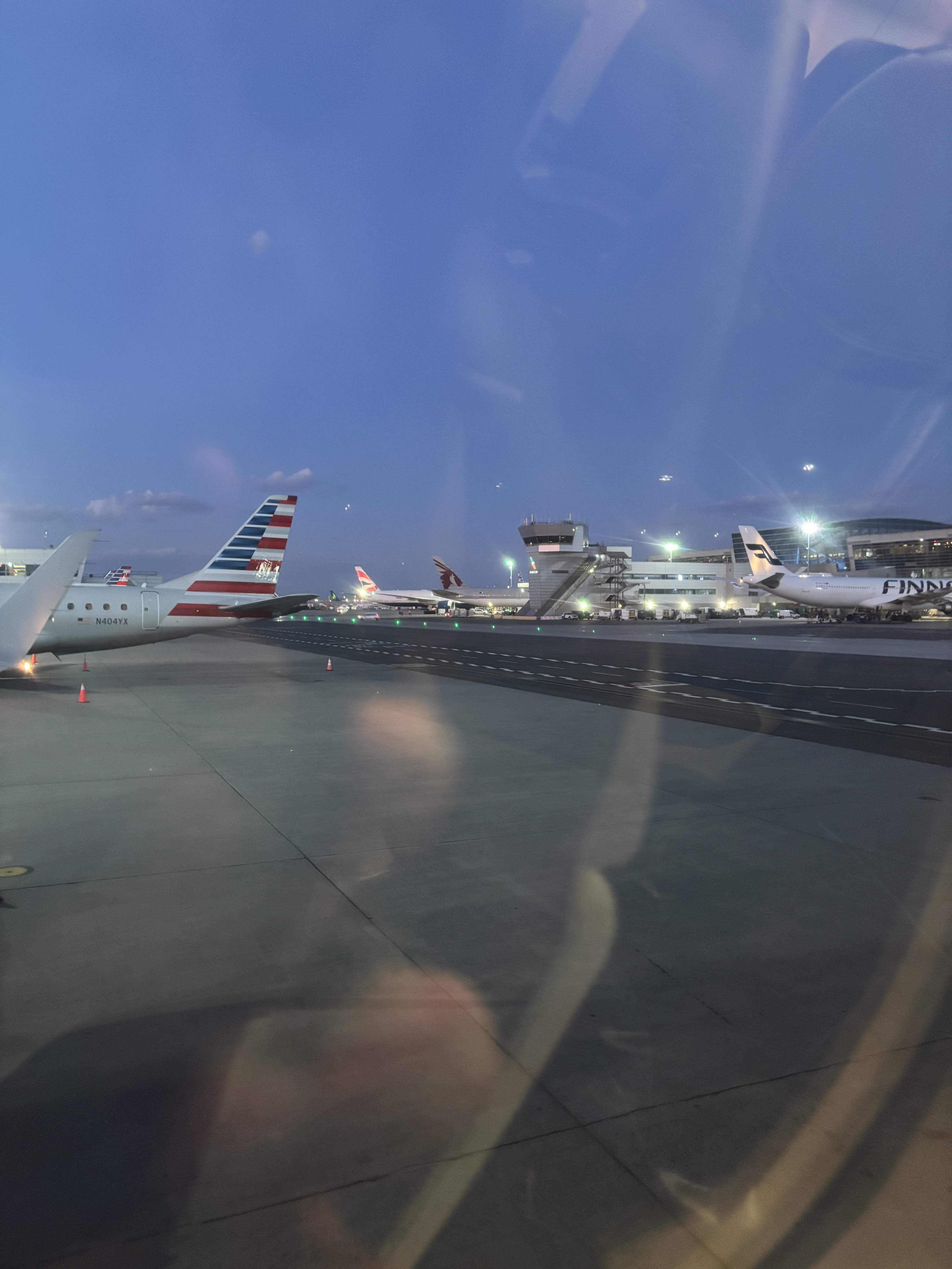 JALA350-1000 òգPVG - HND - JFK б