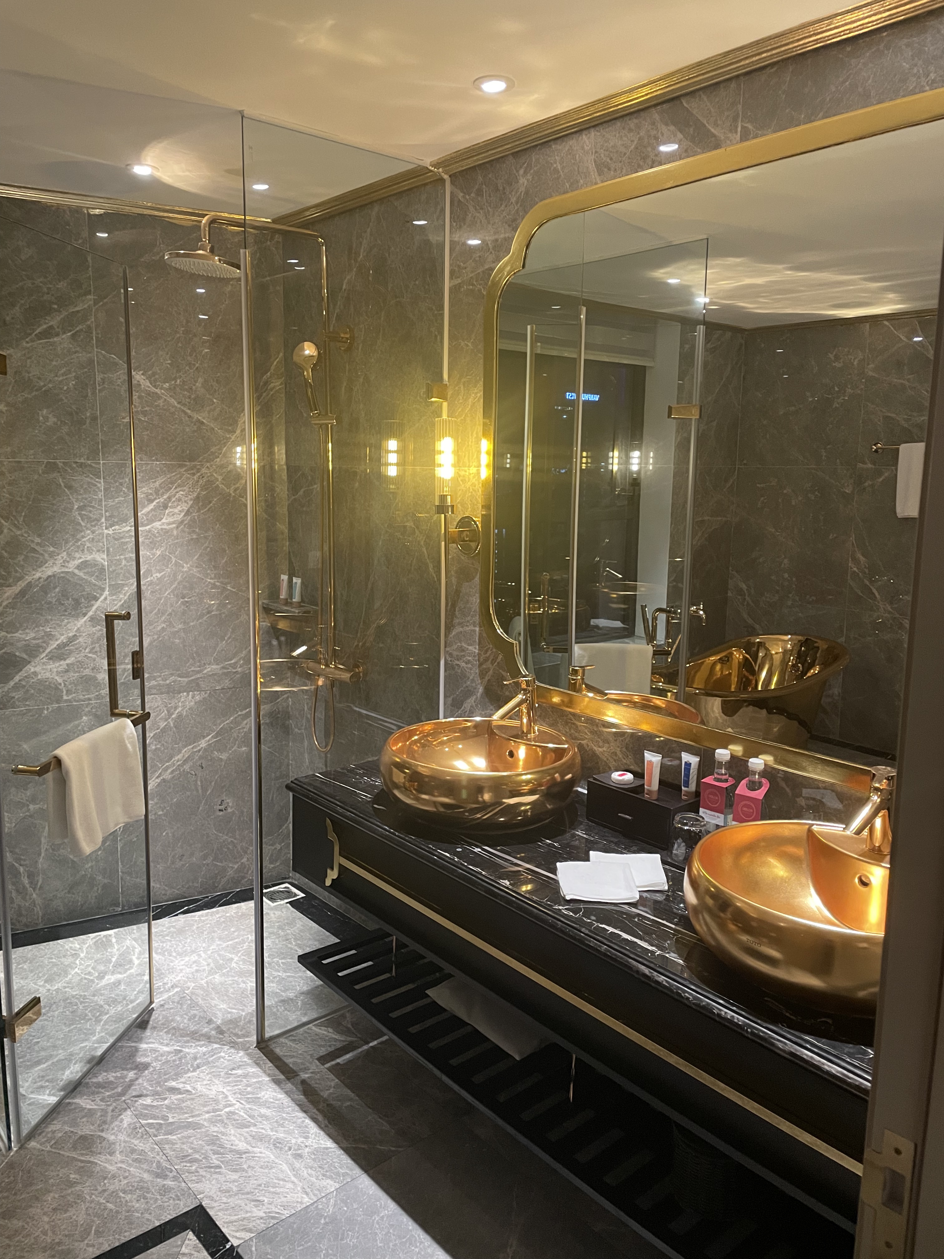 ڽµķƵDolce by Wyndham Hanoi Golden Lakeɫ׷