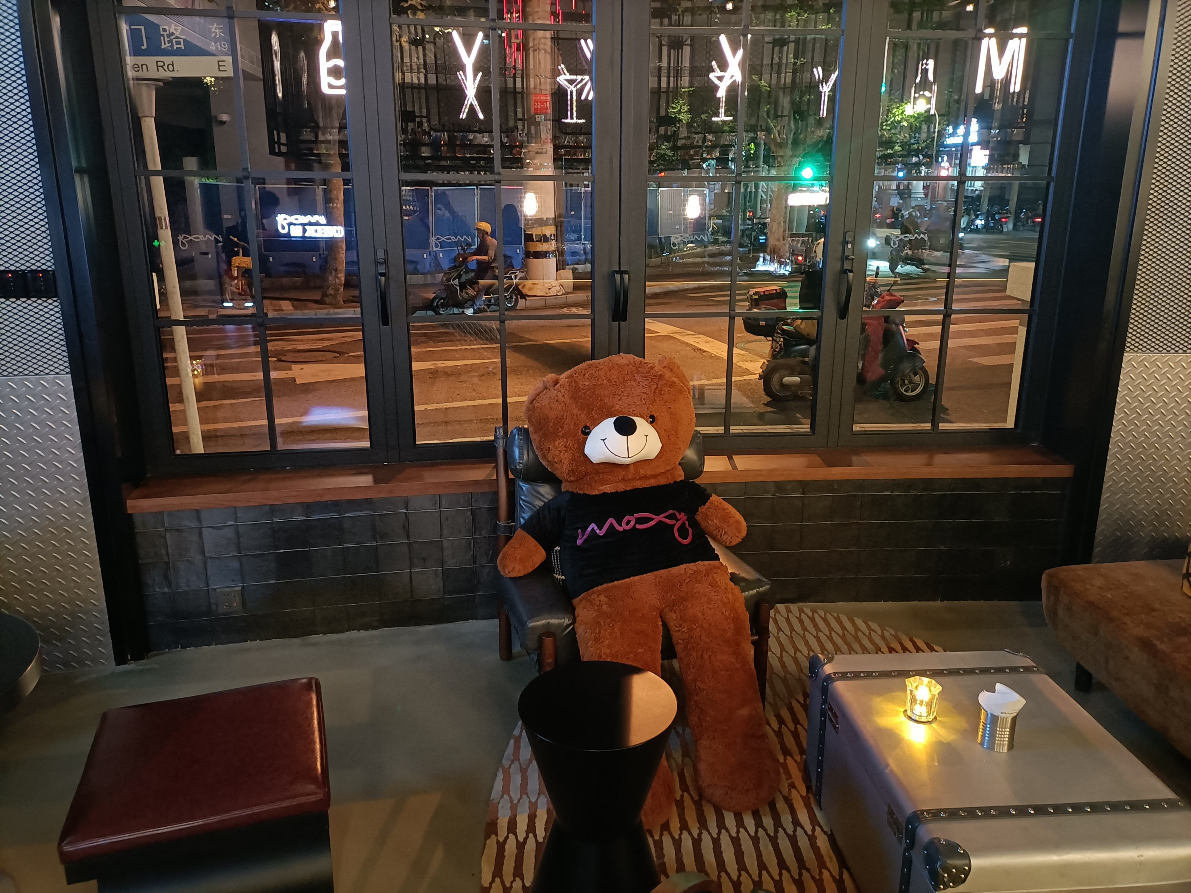 ʳĶͼԤйɫMoxyϺ̩ʯMoxyƵСס
