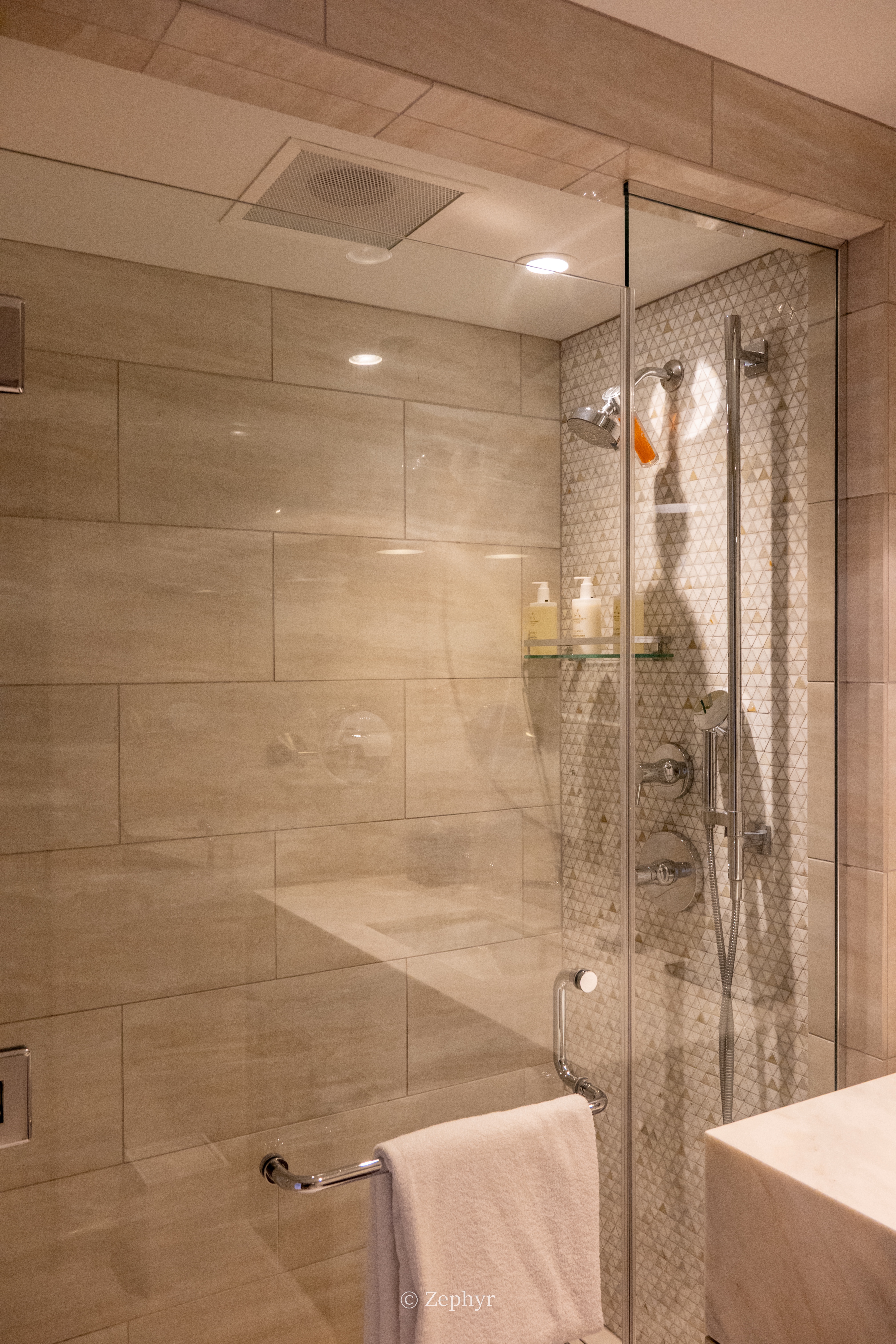 µ꣬жȼ٣׷̹ˮJWƵ JW Marriott Tampa Water Street