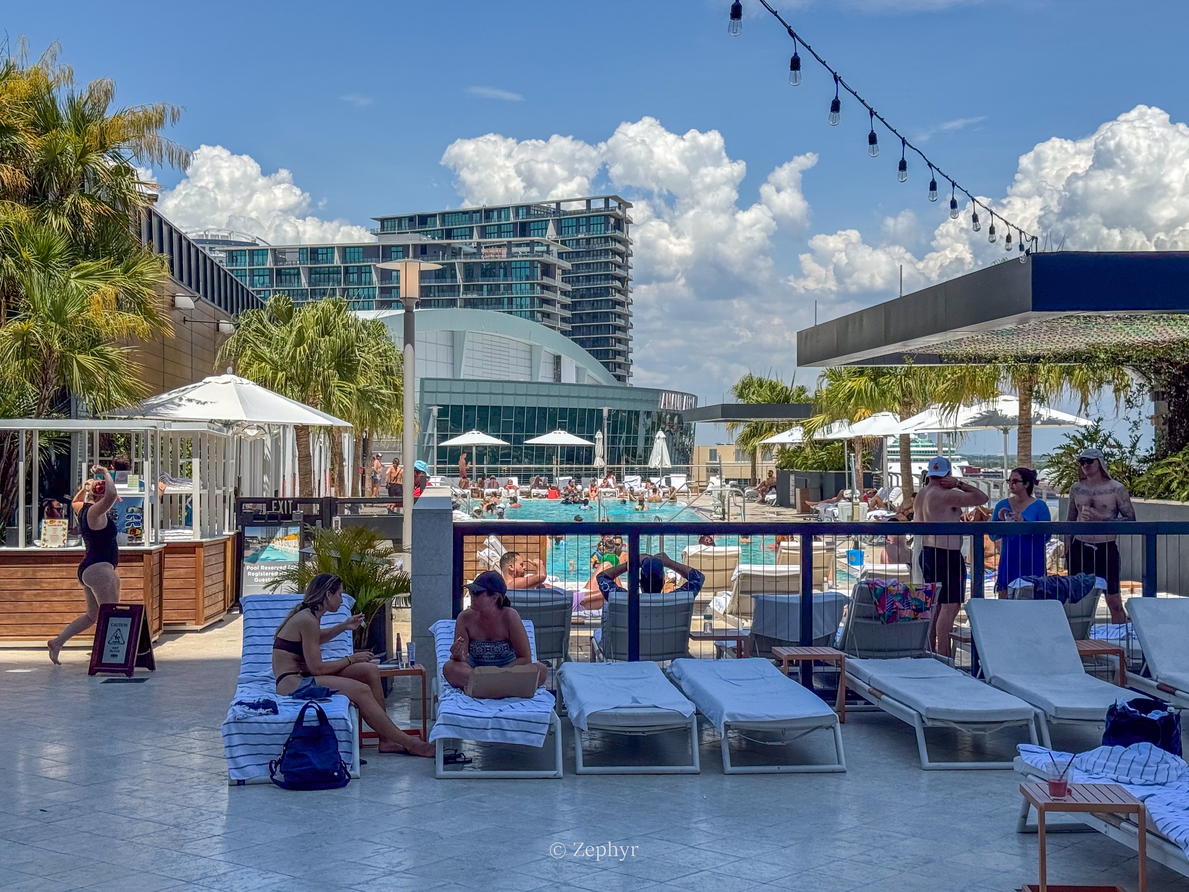 µ꣬жȼ٣׷̹ˮJWƵ JW Marriott Tampa Water Street