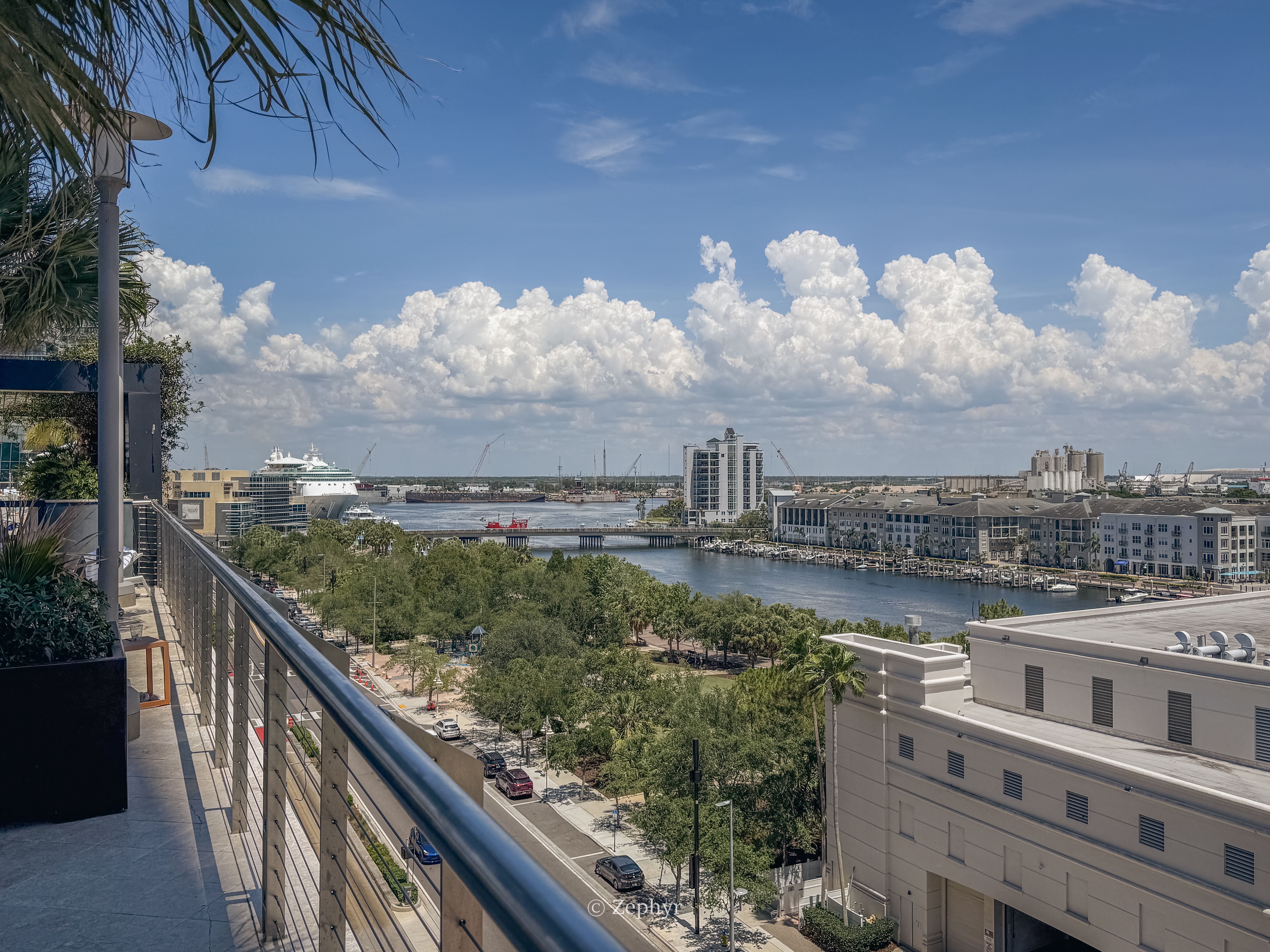 µ꣬жȼ٣׷̹ˮJWƵ JW Marriott Tampa Water Street