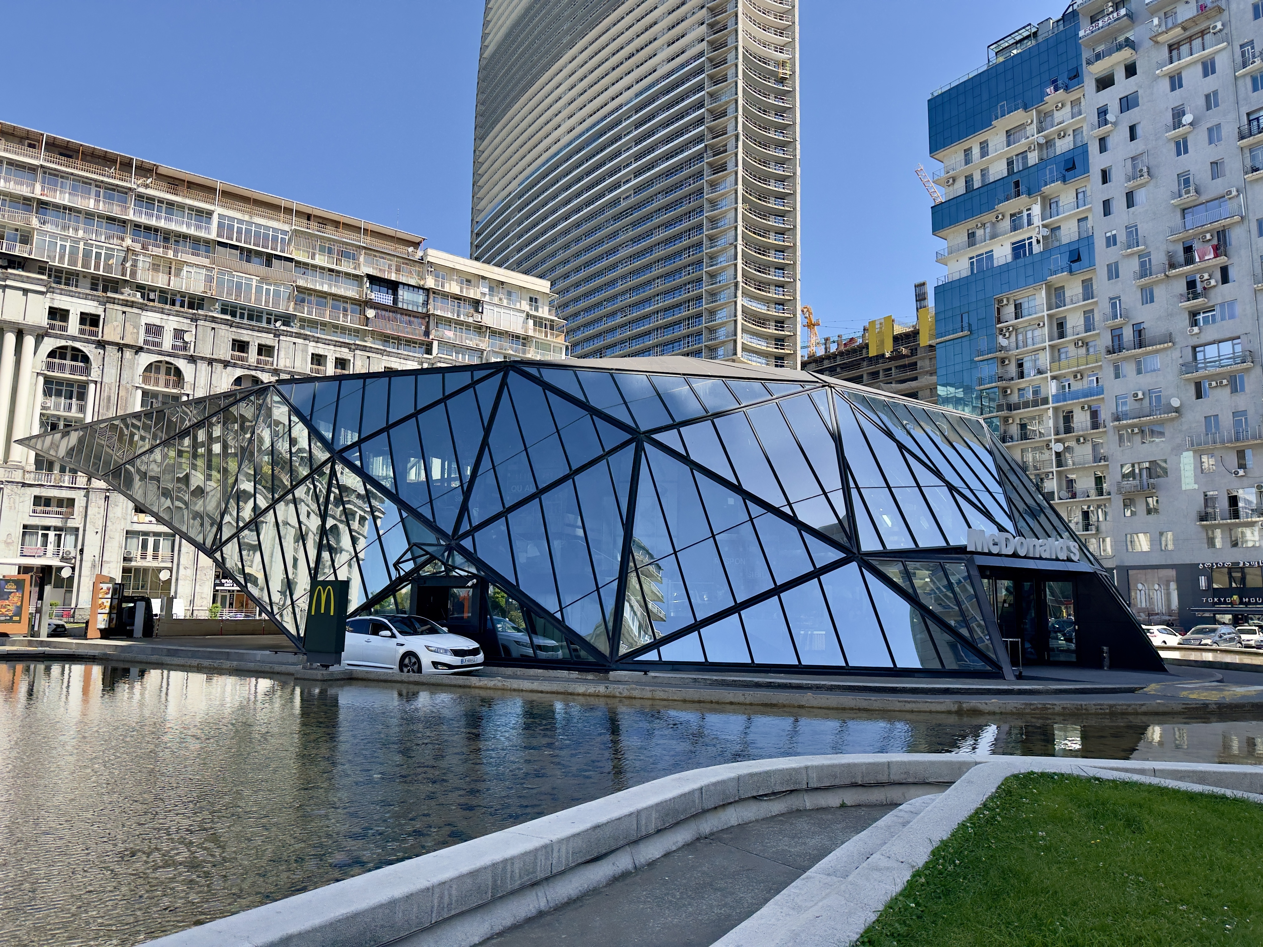 Hilton Batumi ͳϣ